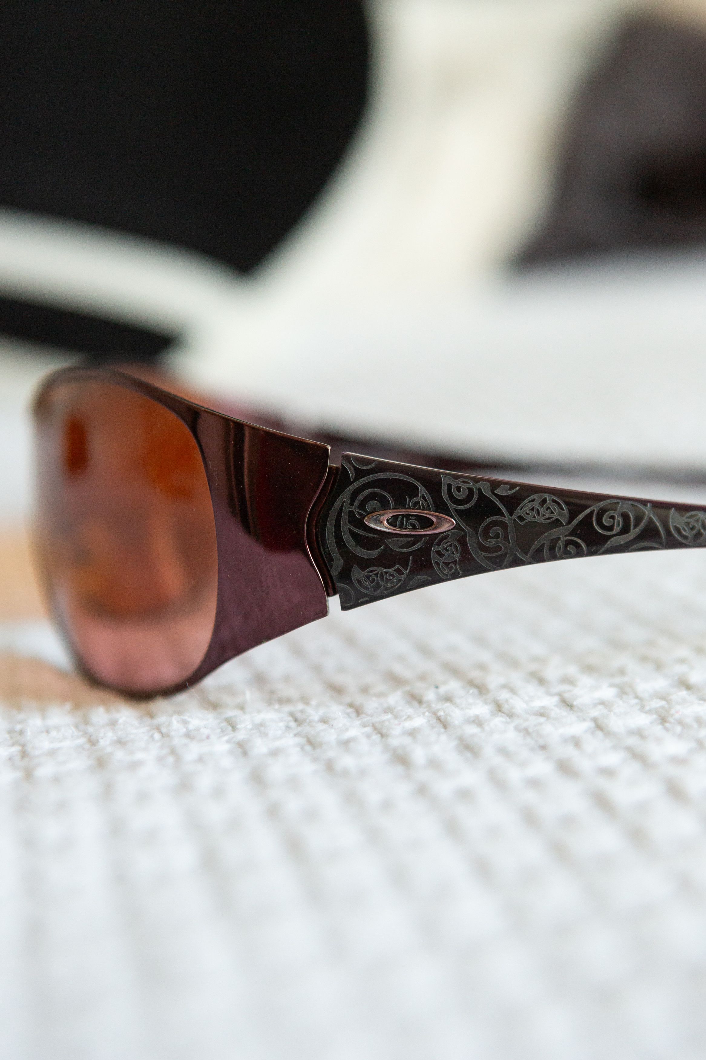 Oakley Y2K Oakley Wrap Around Vintage Sunglasses PURPLE Size ONE SIZE - 2 Thumbnail
