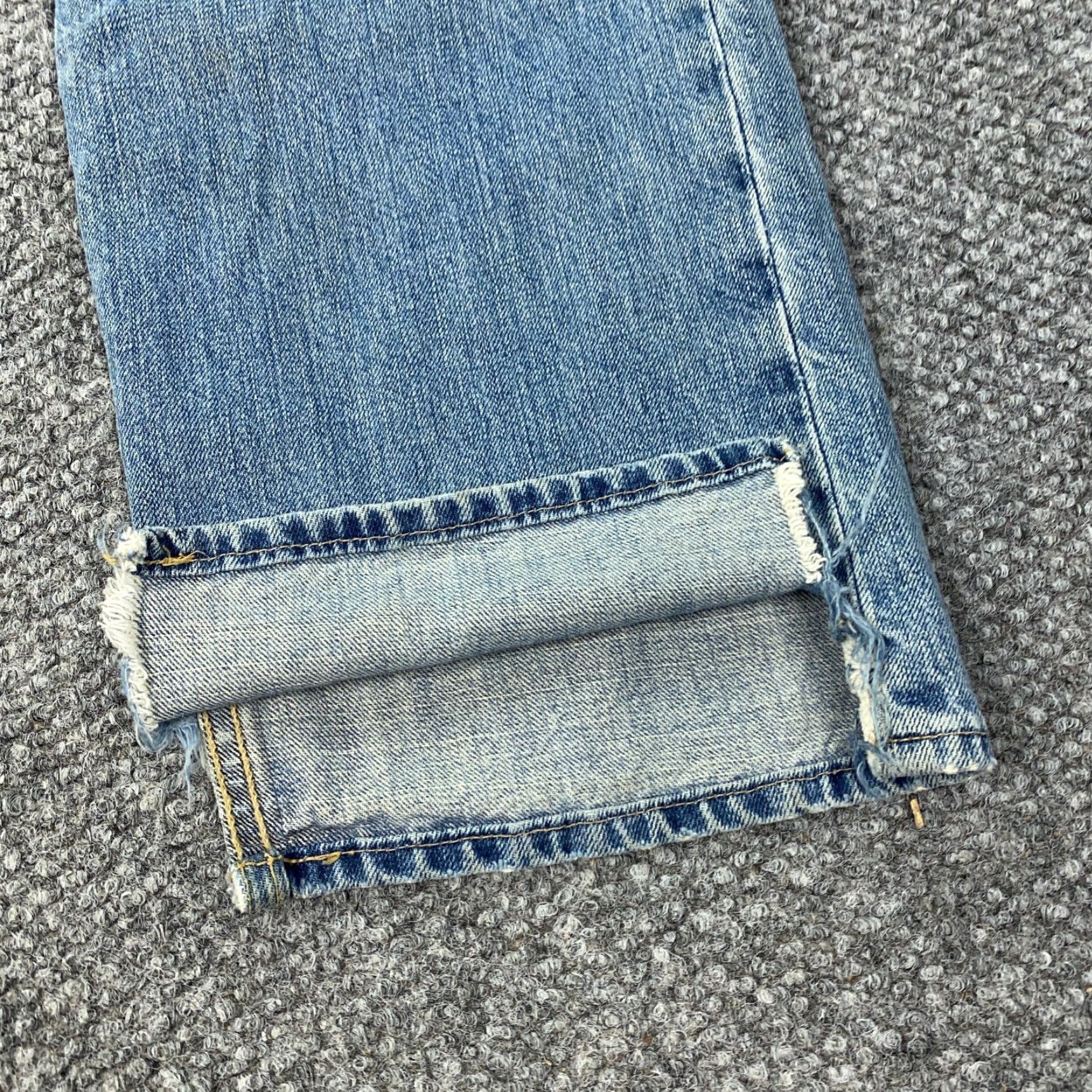 Gap VINTAGE Gap 1969 Jeans Men 31x31 Blue Denim Distressed Grunge 90s Regular Fit Straight 5-Pocket Mens Size US 31 - 5 Thumbnail