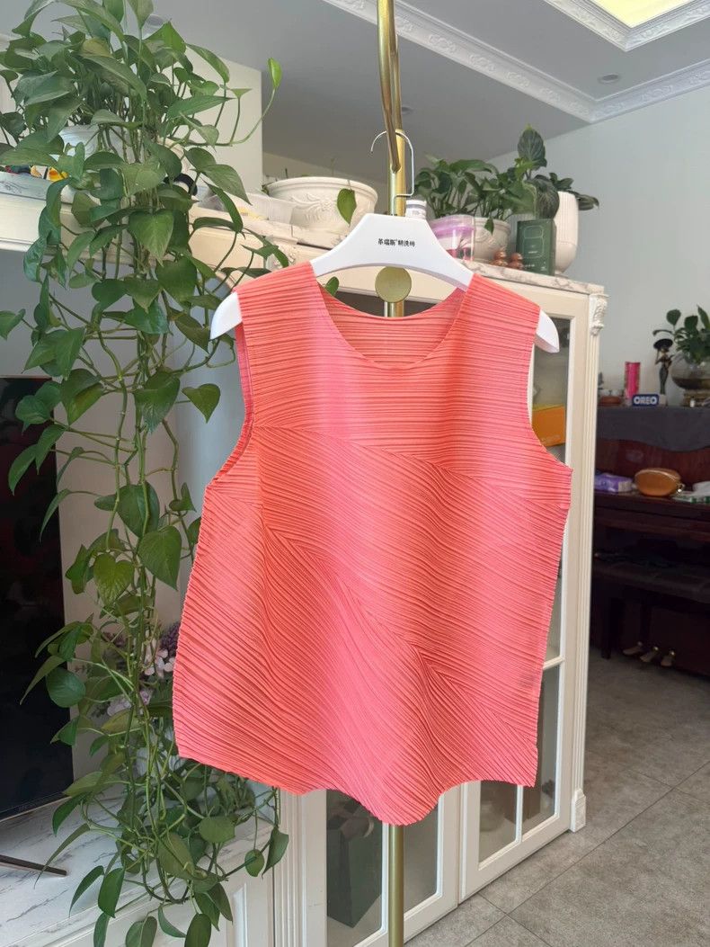 Issey Miyake Issey Miyake size:3 Salmon pink twill vest Size S / US 4 / IT 40 - 2 Thumbnail