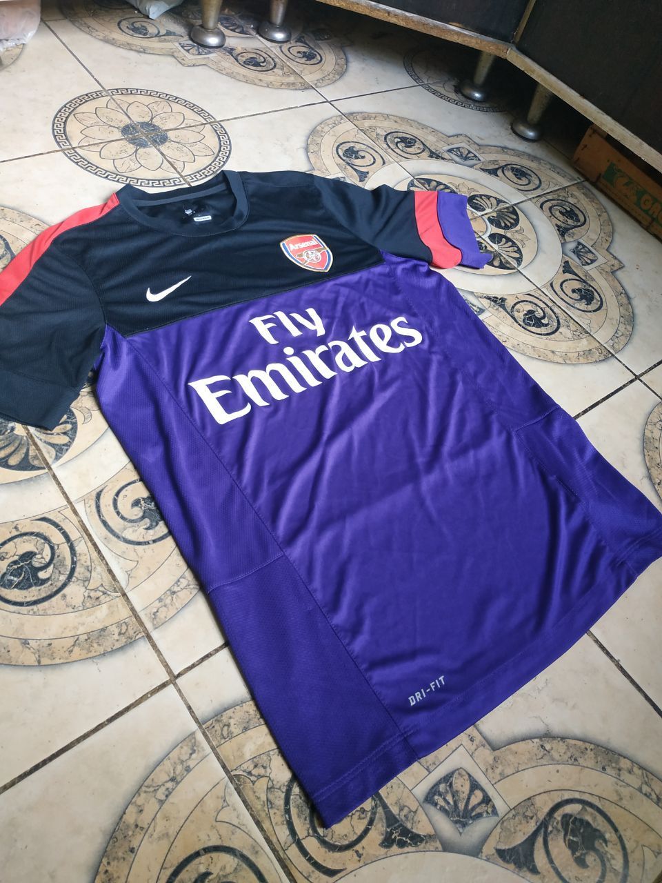 Nike Nike Arsenal 2012/13 Training Jersey Fly Emirates Purple M Size US M / EU 48-50 / 2 - 10 Thumbnail
