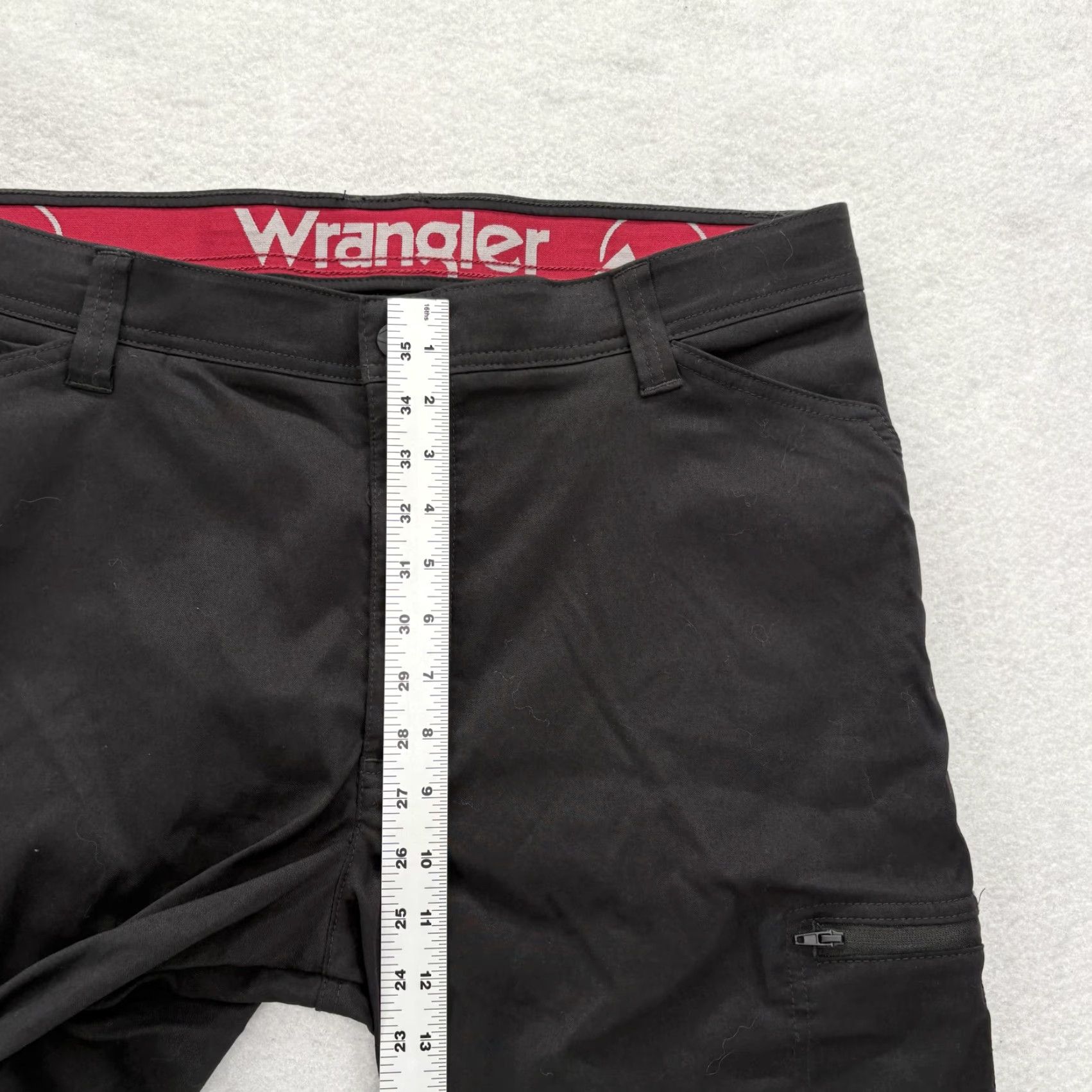 Wrangler Wrangler Cargo Pants Mens 36x32 Black Nylon Spandex Stretch Flat Front Pockets Zip Workwear Casual Straight Vintage No Size US 36 / EU 52 - 5 Thumbnail