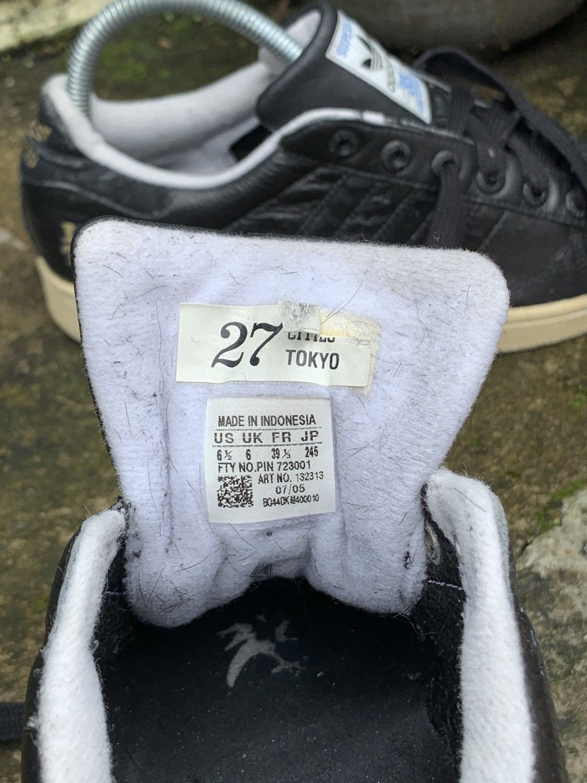 Adidas Superstar I Love Tokyo 35th anniversary sneakers rare