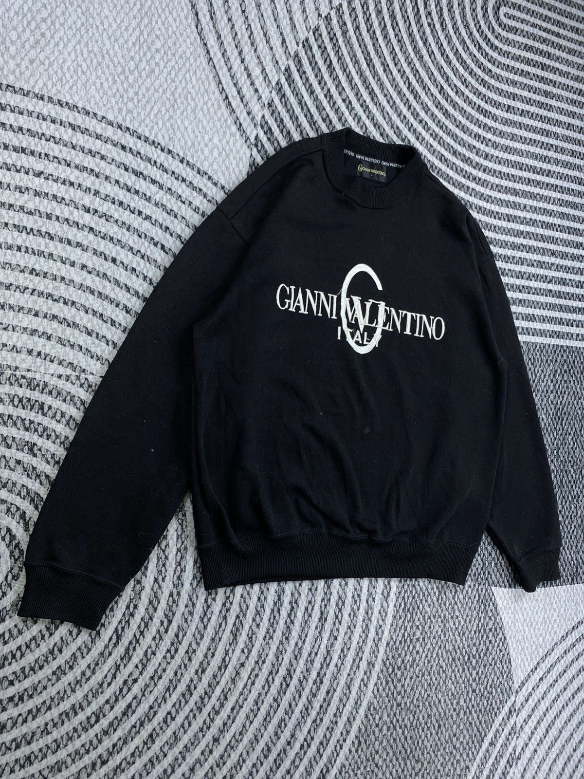Gianni Valentino Vintage Gianni Valentino Big Spell Out Sweatshirt Size US M / EU 48-50 / 2 - 3 Thumbnail