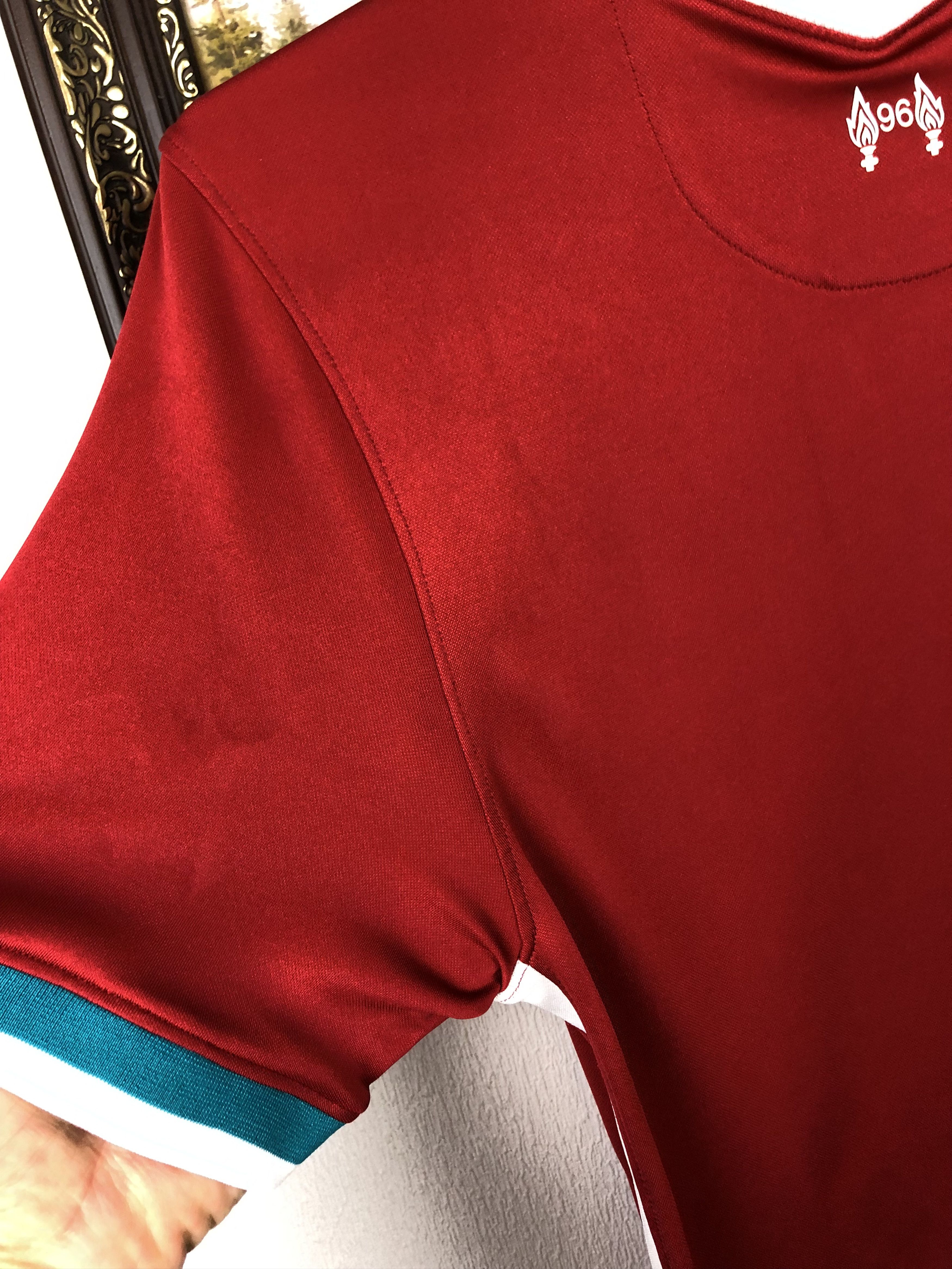Other Liverpool Home football shirt 2020 Soccer Nike Jersey Red Size US S / EU 44-46 / 1 - 12 Thumbnail