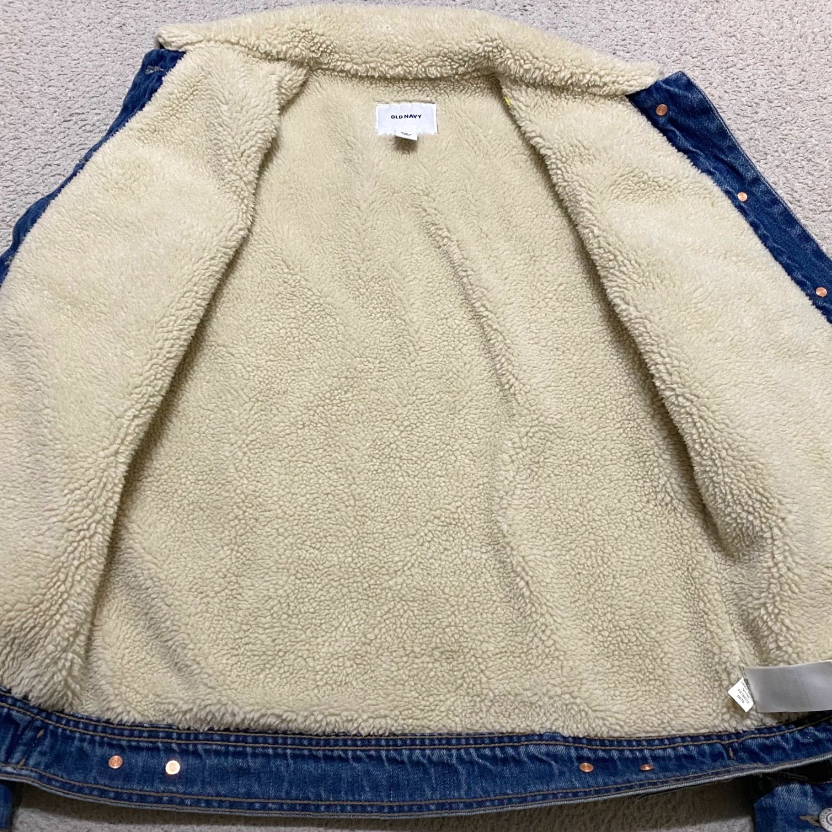 Old Navy Old Navy Womens Trucker Jacket Denim Blue Sherpa Lined Button Front 90s Jacket Womens Medium Blue 90s Vintage Core Denim Jacket Size M / US 6-8 / IT 42-44 - 7 Thumbnail