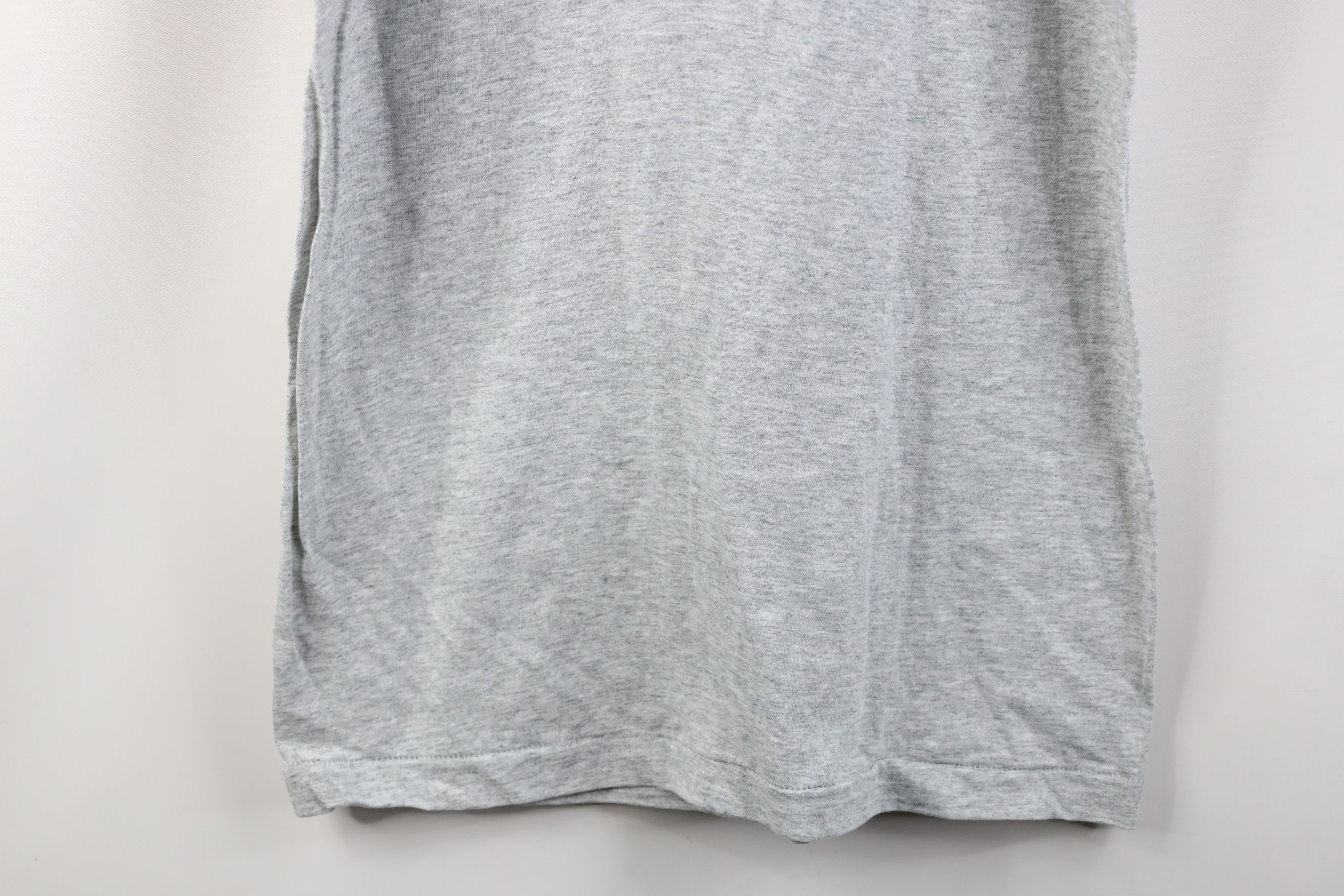Vintage Vintage 90s Streetwear Short Sleeve Pocket T-Shirt Gray USA Size US L / EU 52-54 / 3 - 11 Thumbnail