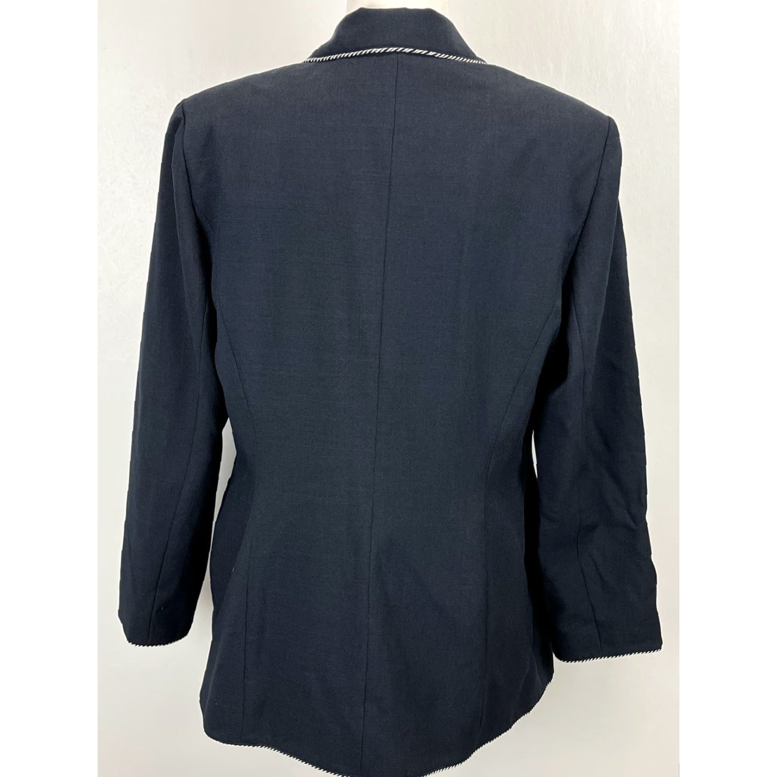 Mary McFadden Vintage Mary Mcfadden 2 Pc Skirt Suit Sz 14 Womens Navy Jacket Classic Career Power Size 36" / US 14 / IT 50 - 4 Thumbnail