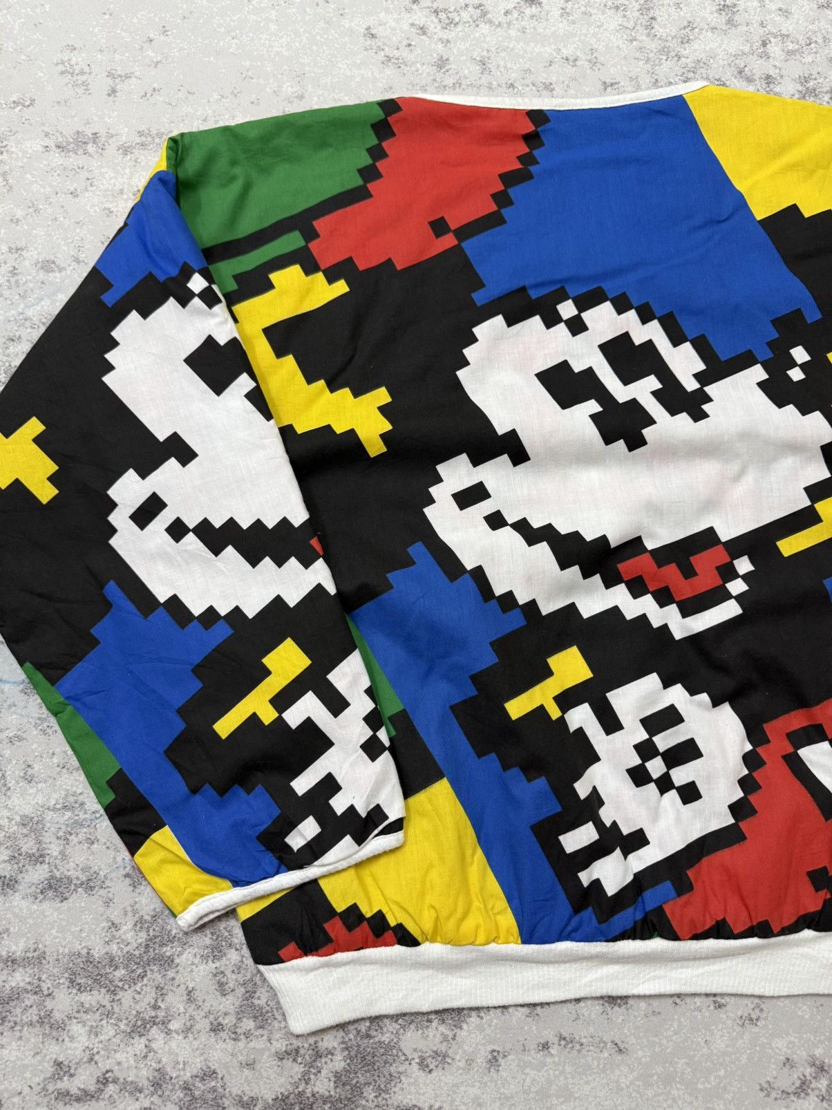 Mickey Mouse Vintage 90s Mickey Mouse Alloverprint Riversible Sweatshirt Size US XL / EU 56 / 4 - 9 Thumbnail