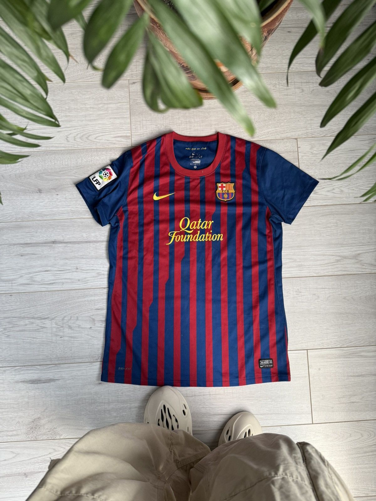 Nike Vintage Barcelona soccer jersey #3 PIQUE 2011 kit shirt Nike Size US M / EU 48-50 / 2 - 2 Thumbnail