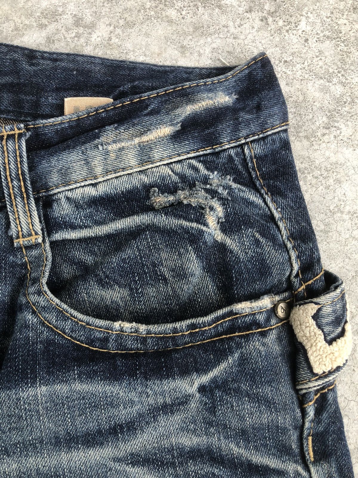 Japanese Brand Rare Yoshitomo Nara Lolita Dog Distressed Jeans Size US 33 - 14 Thumbnail