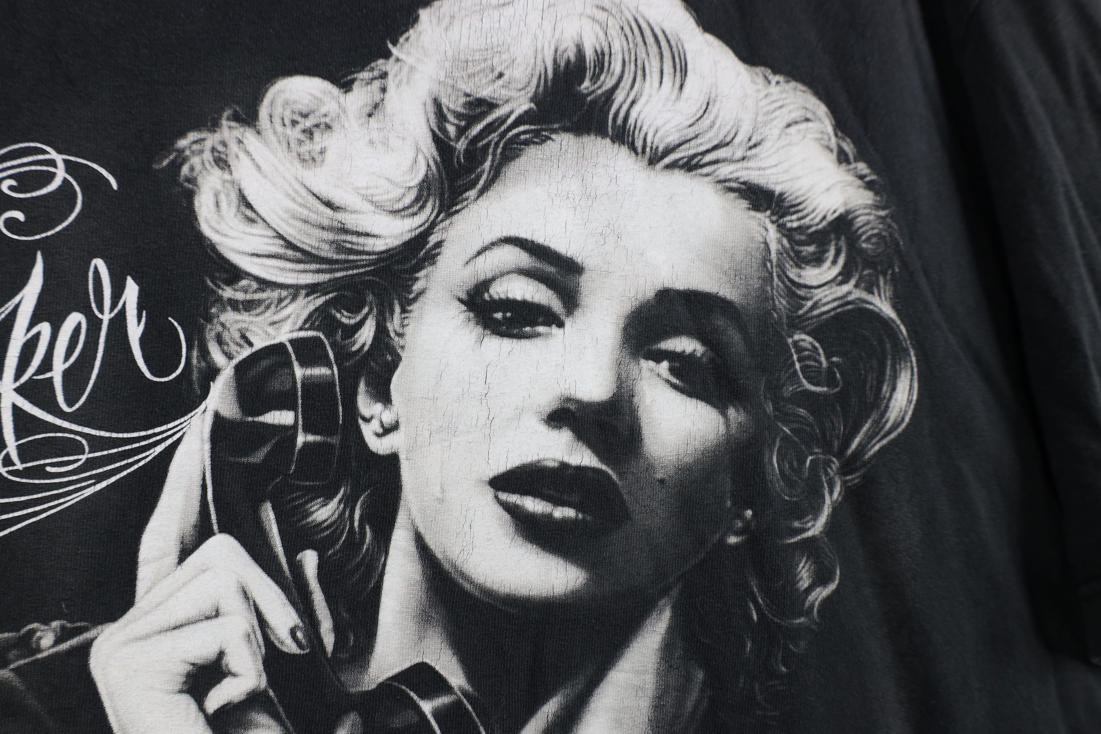 Vintage Vintage Y2K Streetwear Heart Broken Marilyn Monroe T-Shirt Size US XL / EU 56 / 4 - 6 Thumbnail