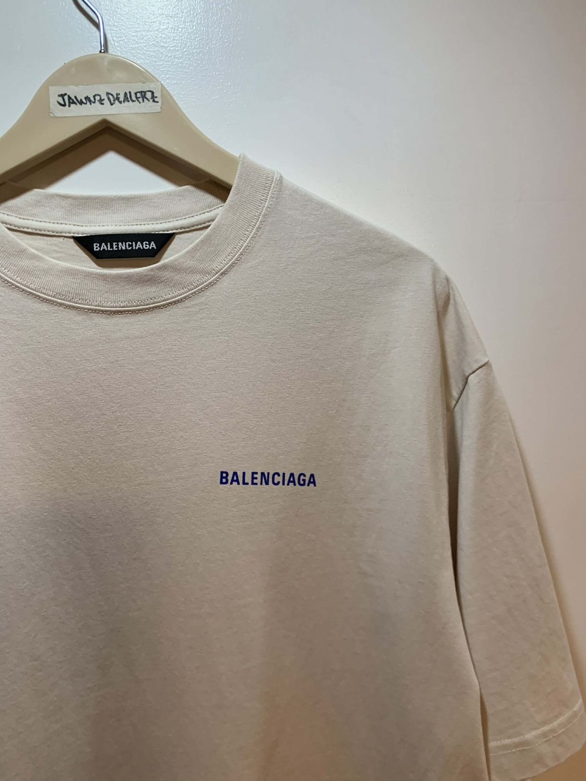 Balenciaga Balenciaga Badge Logo Tee Beige Size US M / EU 48-50 / 2 - 4 Thumbnail