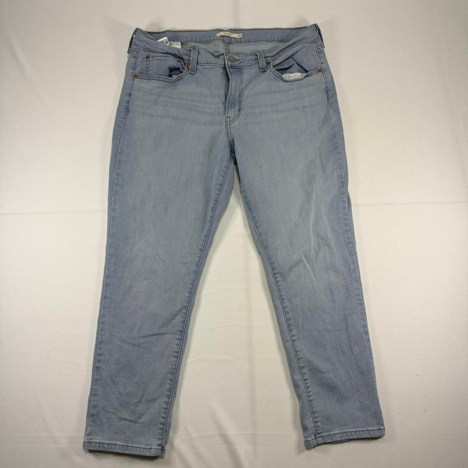 Levi's Levi’s Women’s Boyfriend Jeans In Size 33 Size 33" - 3 Thumbnail