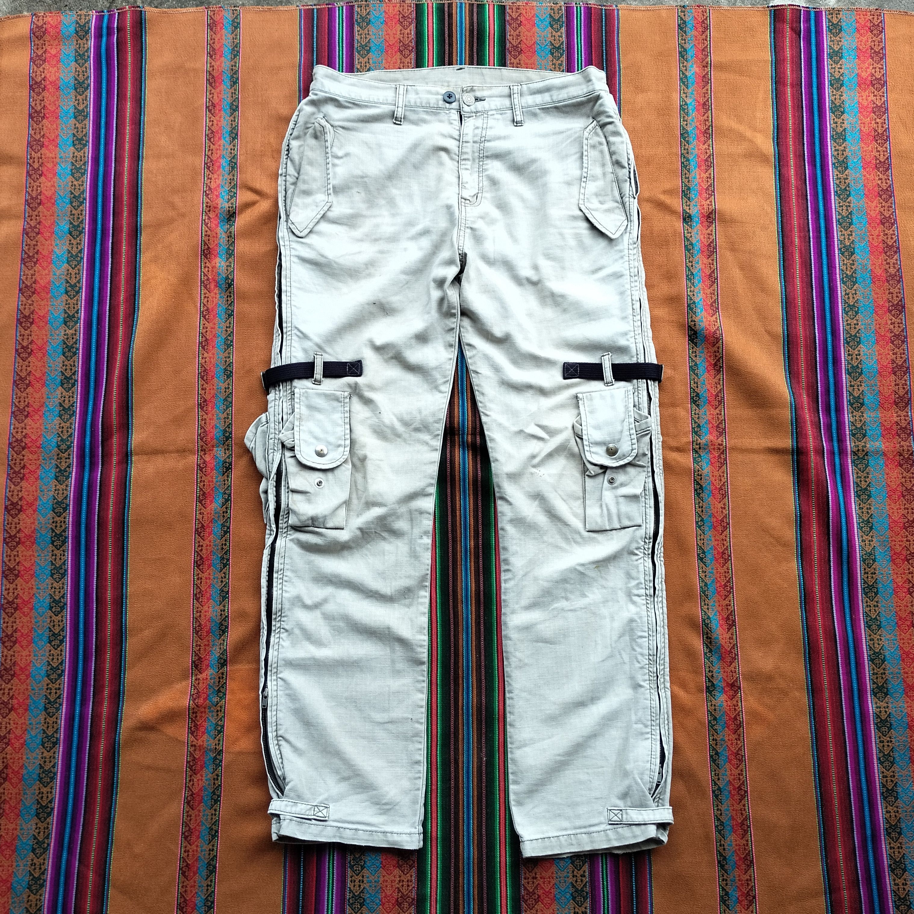 PPFM PPFM bondage zipper side distressed 3d 'cargo pants Size US 33 - 1 Thumbnail