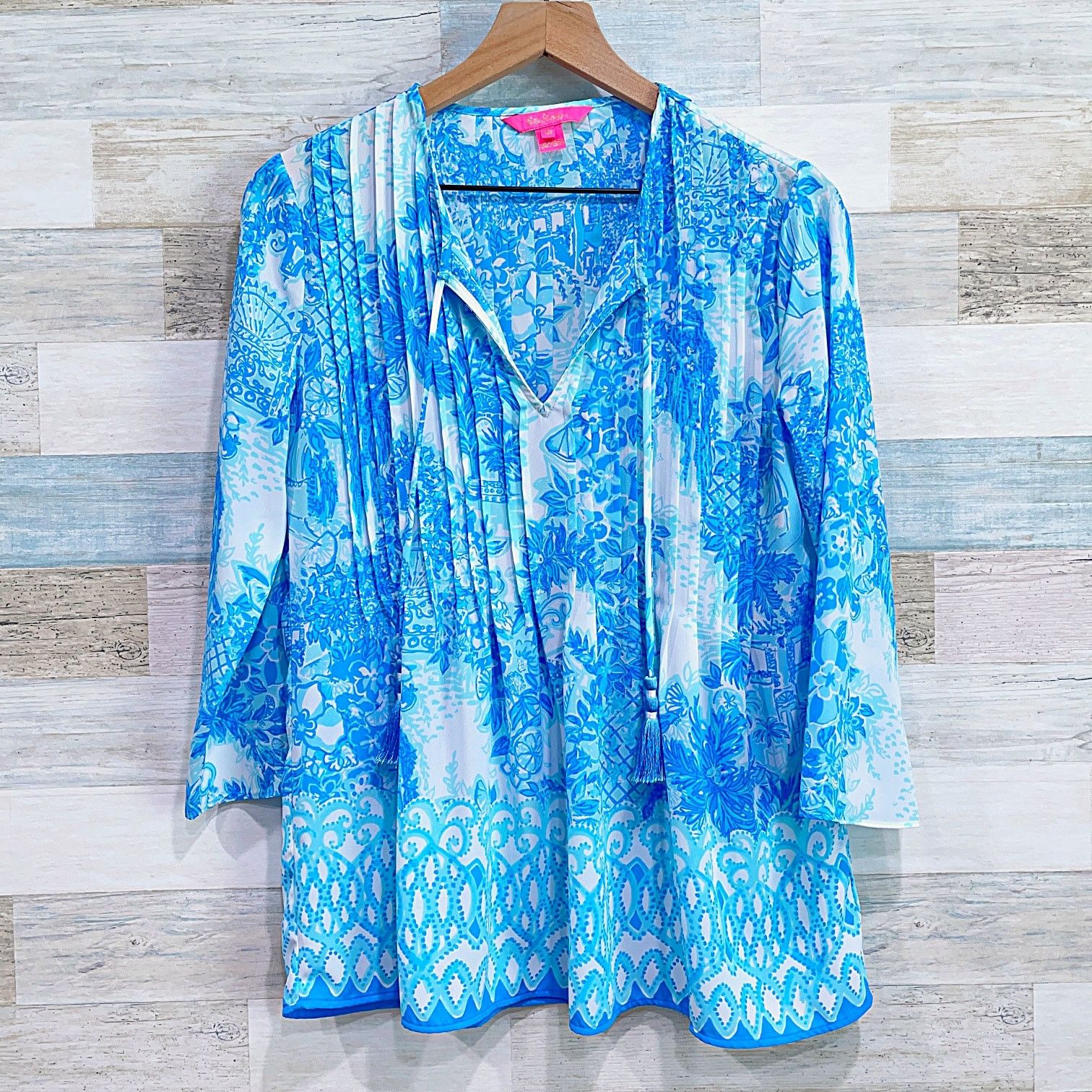 Lilly Pulitzer Lilly Pulitzer Marilina Pintucked Tunic Top Blue Paisley XS Size XS / US 0-2 / IT 36-38 - 1 Thumbnail