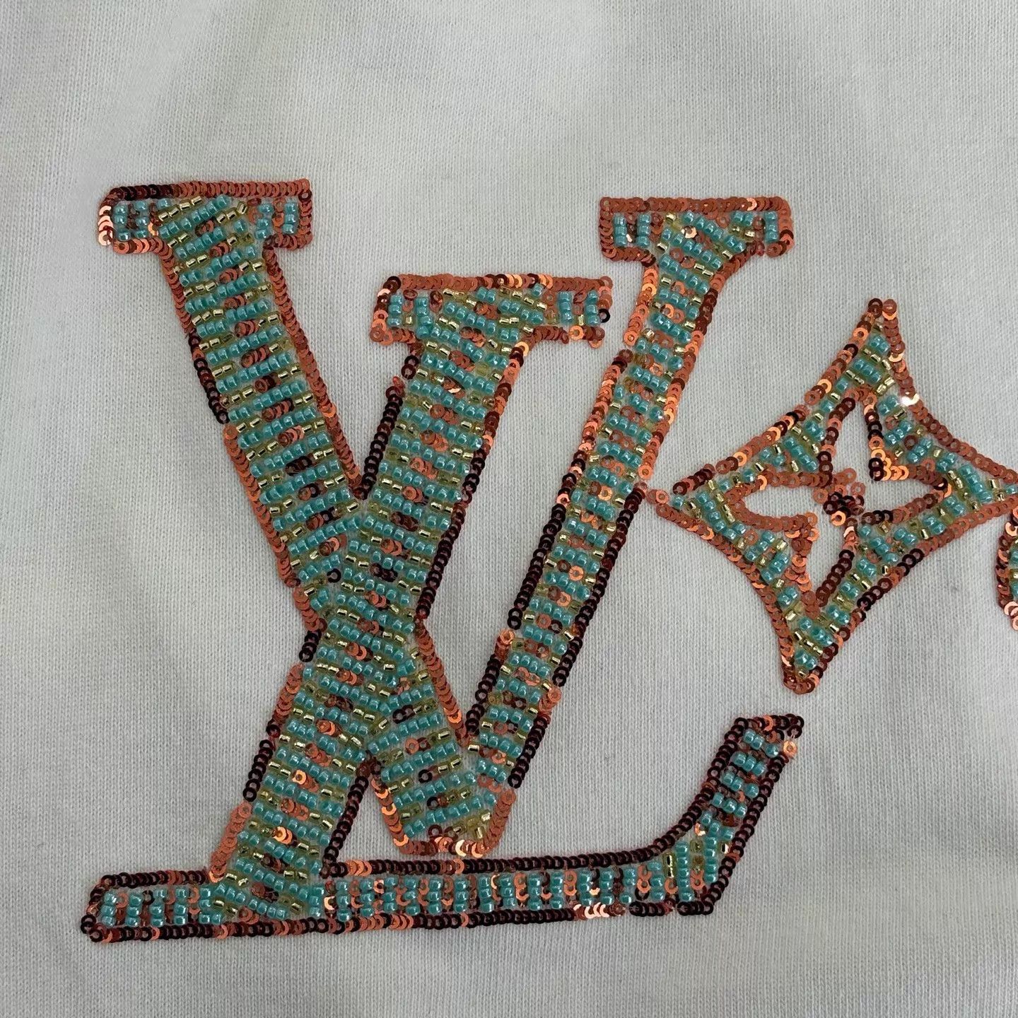 Louis Vuitton LV White Sequin Beaded Embellished T-shirt L New Size US L / EU 52-54 / 3 - 6 Thumbnail