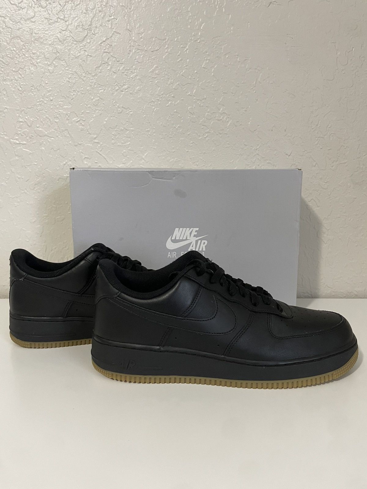 Nike AIR FORCE 1'07 BLACK/BLACK-GUM LIGHT BROWN Size US 12 / EU 45 - 1 Thumbnail