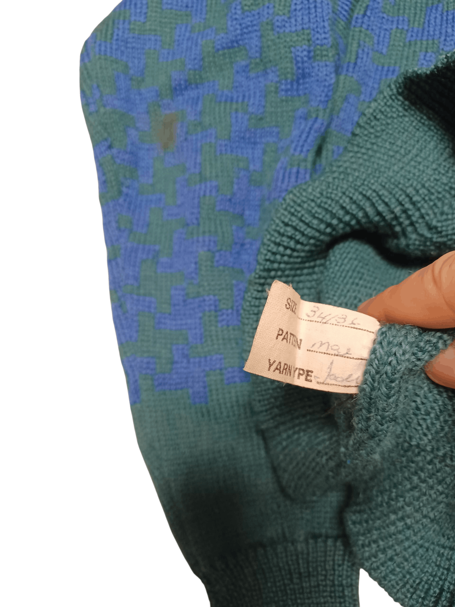 Other VINTAGE MADE IN NEW ZEALAND 100% LAMBSWOOL V-NECK SWEATER Size US M / EU 48-50 / 2 - 5 Thumbnail