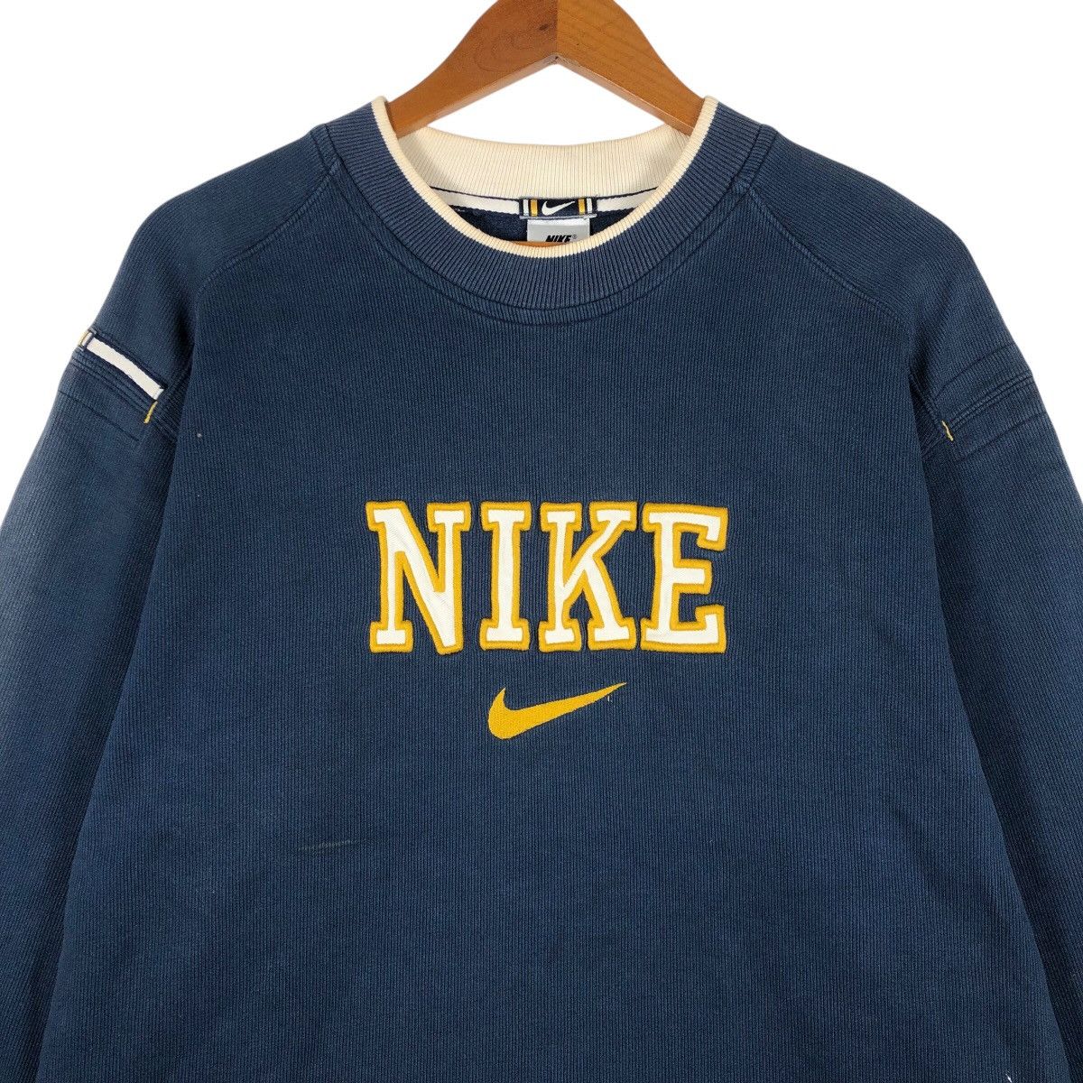Nike Distressed NIKE Embroidery Spellout Sweatshirt Size US M / EU 48-50 / 2 - 2 Thumbnail