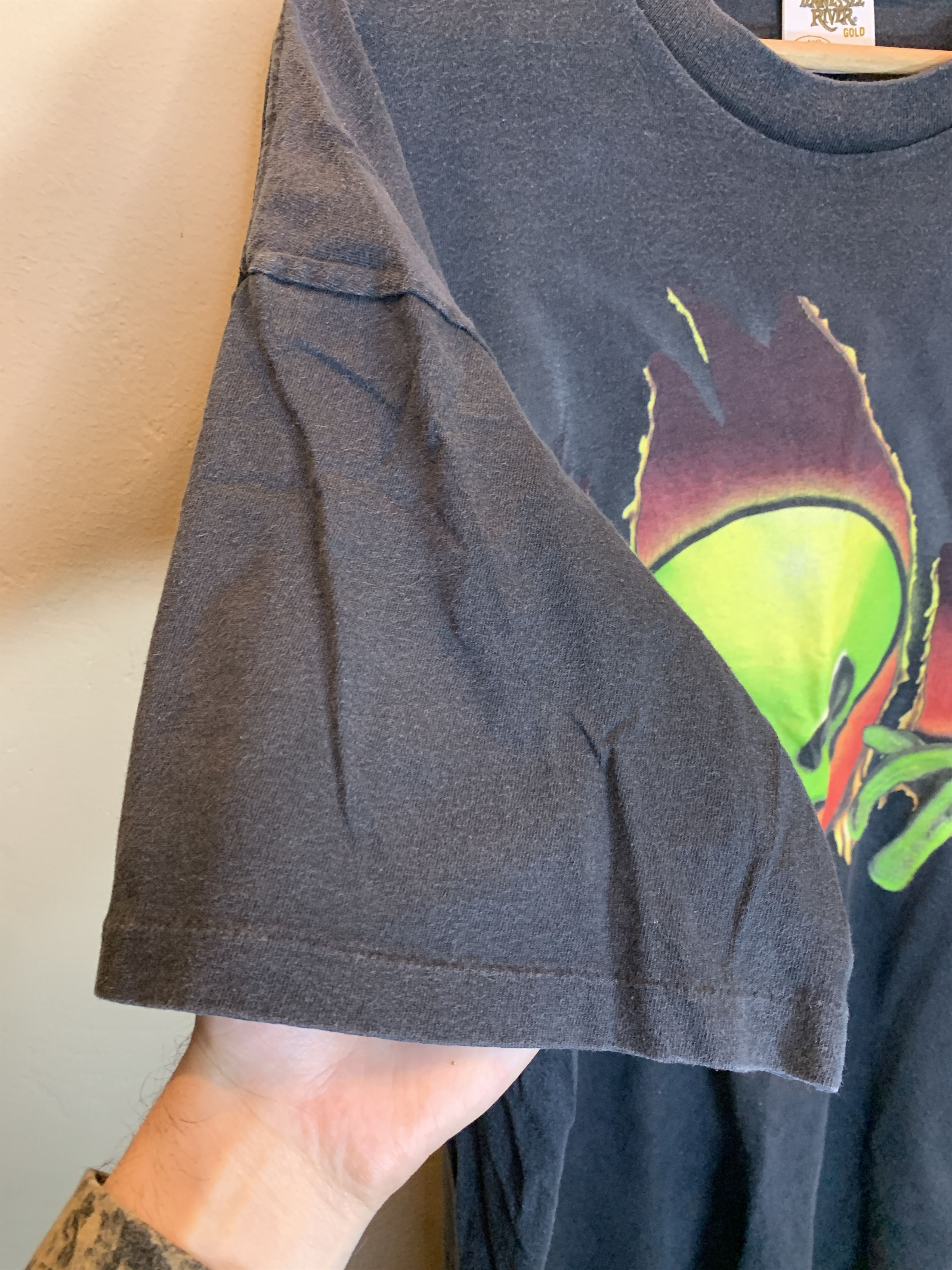 Vintage *RARE* Vintage 90’s Green Alien Single Stitch Art T-Shirt Size US XL / EU 56 / 4 - 3 Thumbnail