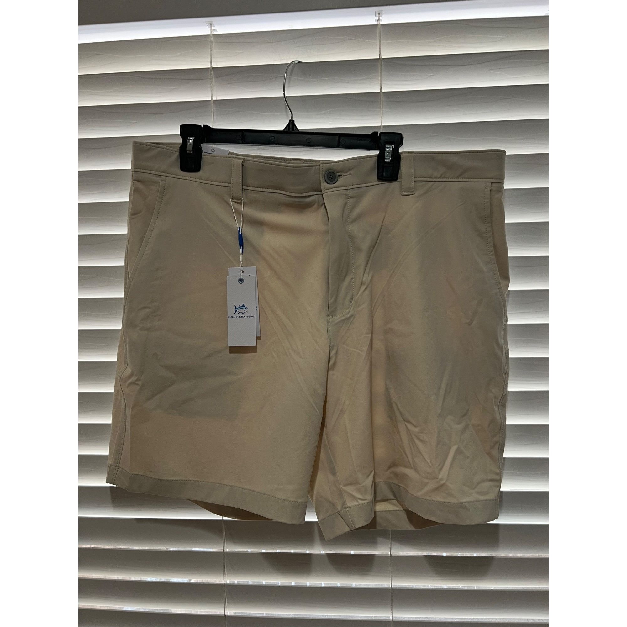 Southern Tide Southern Tide brrr°die 8" Performance Short - NWT - 40 Size US 40 / EU 56 - 2 Thumbnail