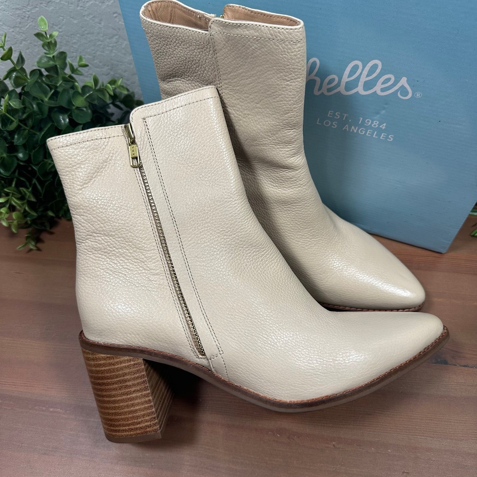 Seychelles Seychelles Desirable Leather Heeled Ankle Boots Size 8.5 Size US 8.5 / IT 38.5 - 2 Thumbnail