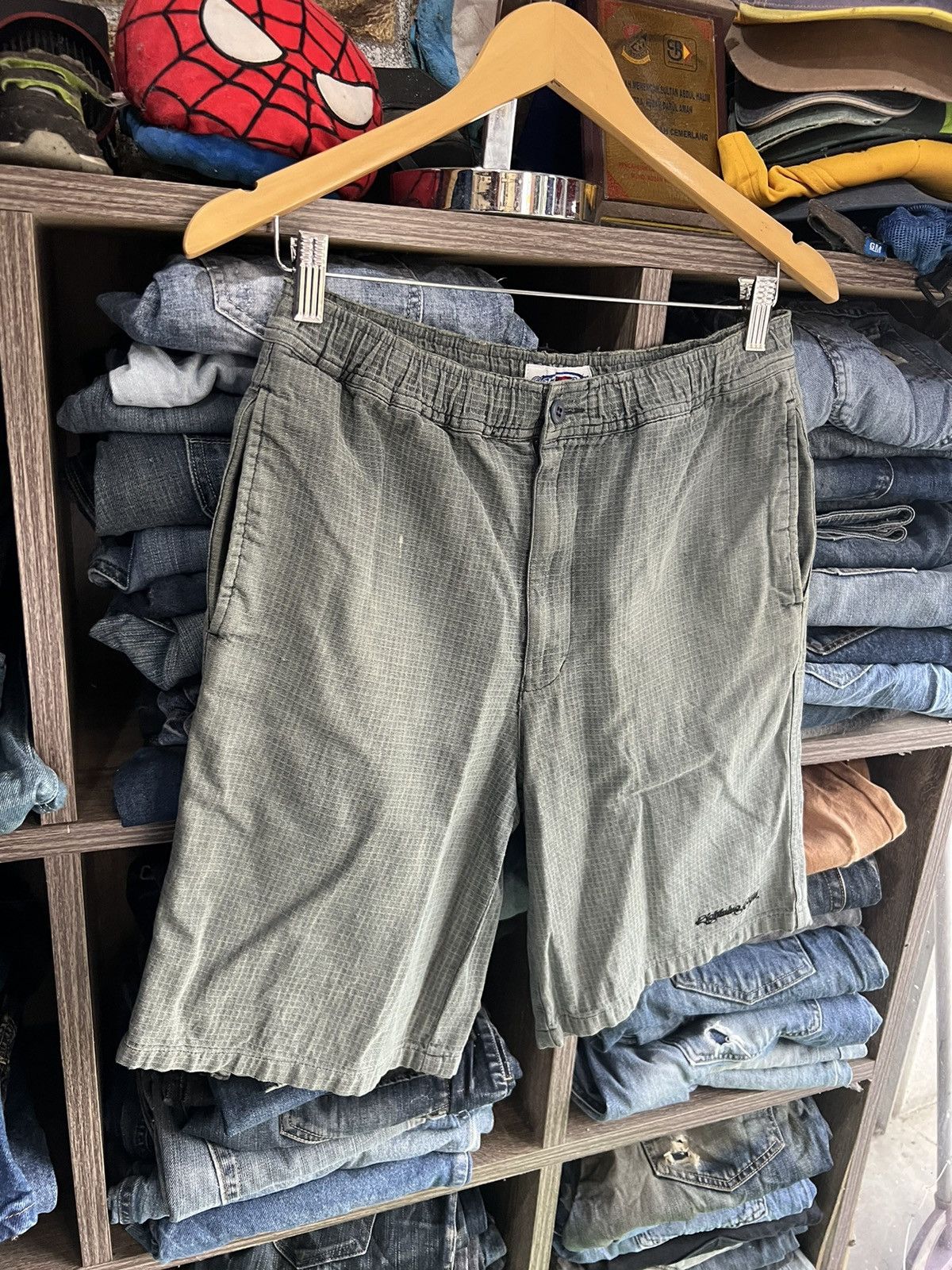 Lightning Bolt 🔥Sun Faded Lightning Bolt Short Pant Size US 29 - 9 Thumbnail