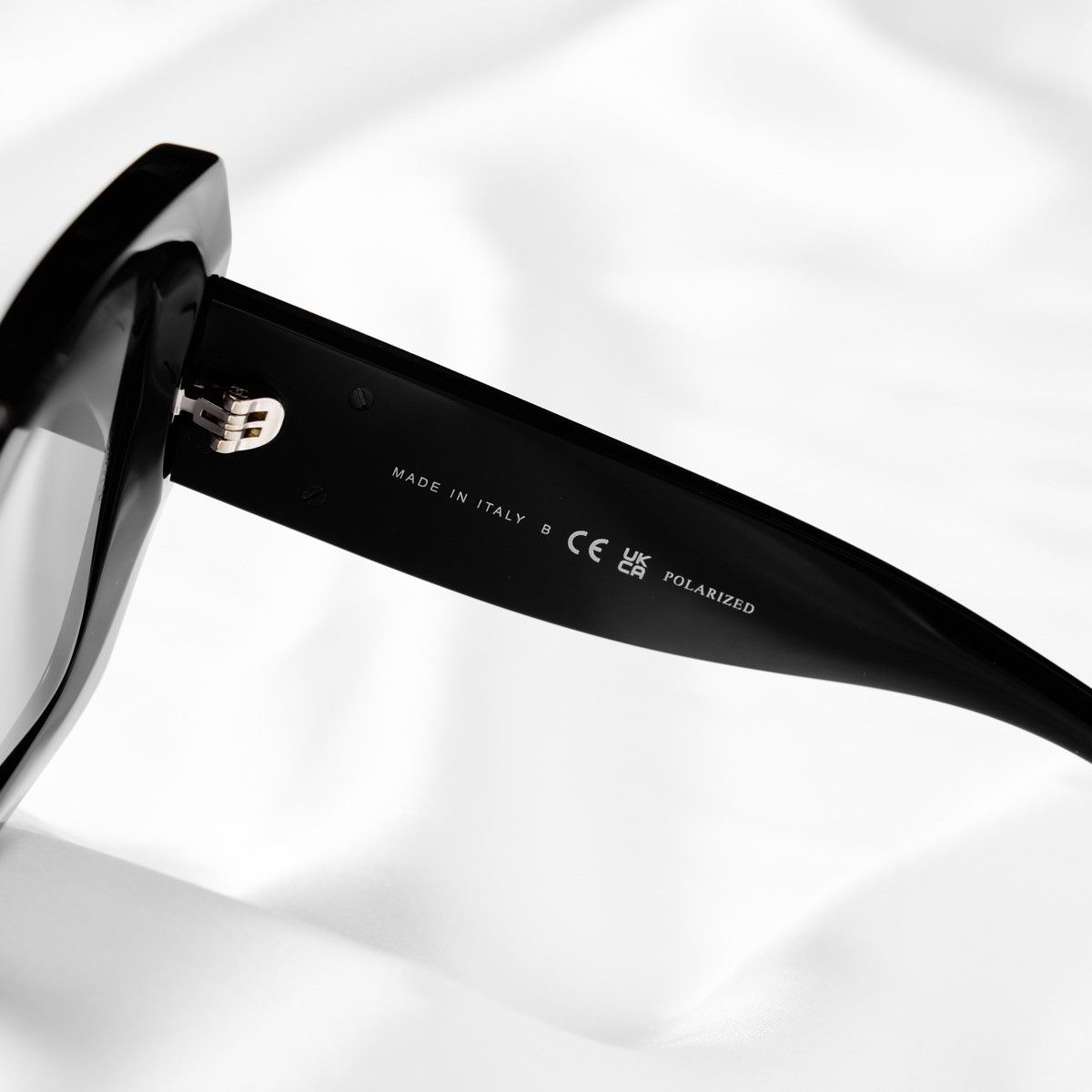 Chanel CHANEL 0CH5555 C622T8 SUNGLASSES Size ONE SIZE - 4 Thumbnail