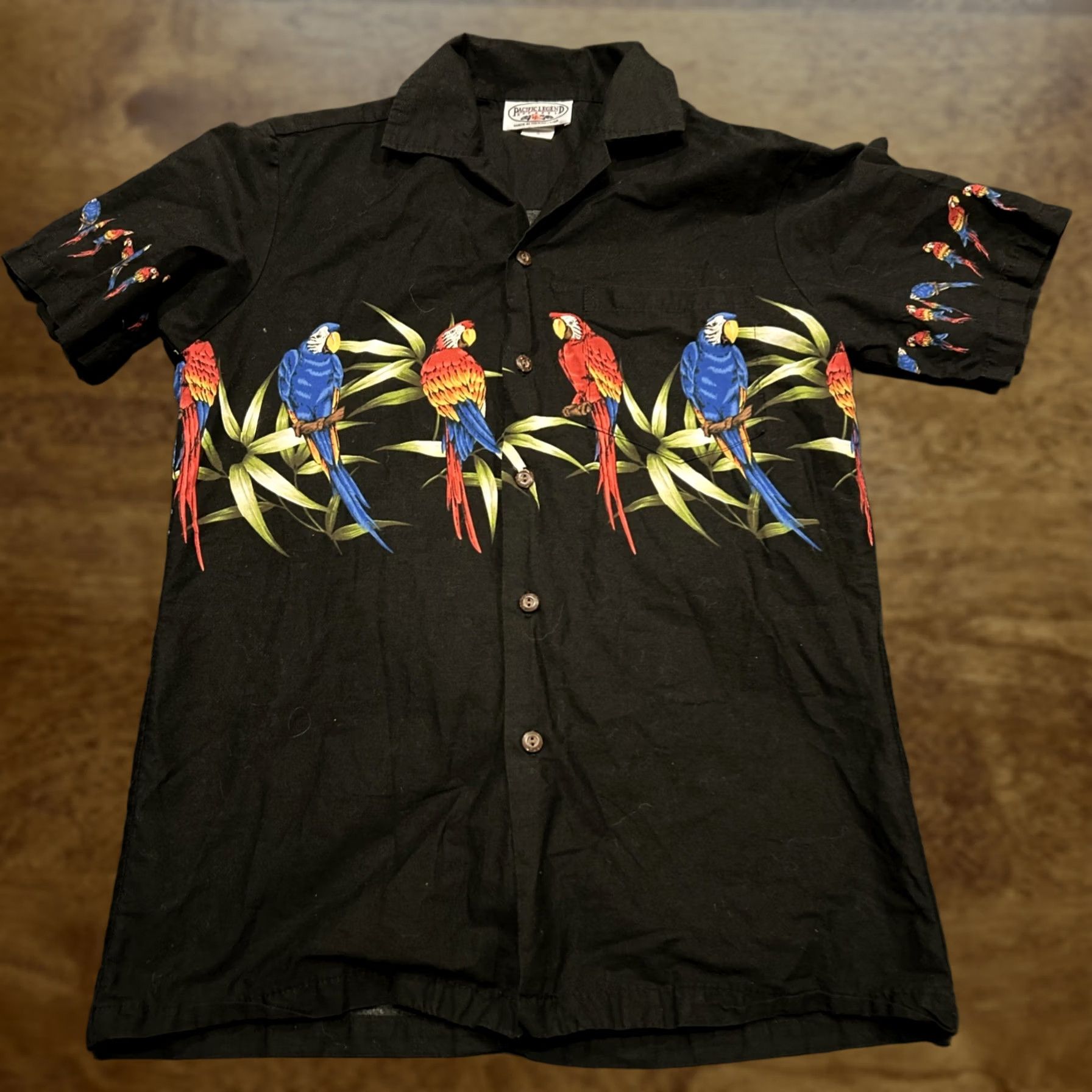 Vintage VINTAGE Pacific Legend Hawaiian Shirt Mens S Black Macaw Birds Tropical Cabana USA B32 Size US S / EU 44-46 / 1 - 1 Thumbnail