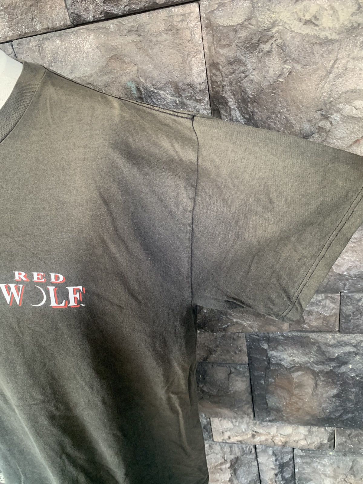 Vintage Vintage 90s Red Wolf Action Horror Movie Promo T shirt Size US L / EU 52-54 / 3 - 5 Thumbnail