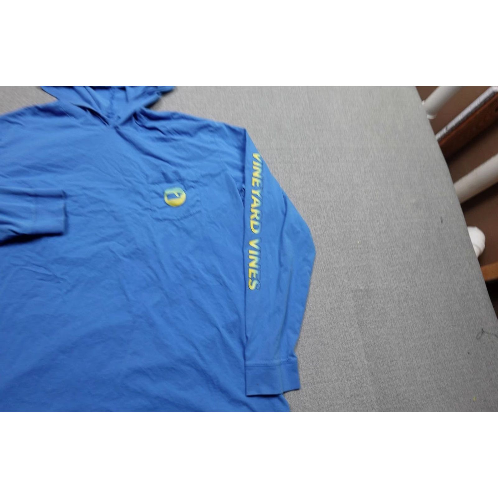 Vineyard Vines Vineyard Vines Sweatshirt Sweatshirt Men XL Blue Hooded Whale Graphic Long Sleeve Crew Neck Pullover Logo Pocket All Seasons Lightweight Tagless Size US XL / EU 56 / 4 - 2 Thumbnail