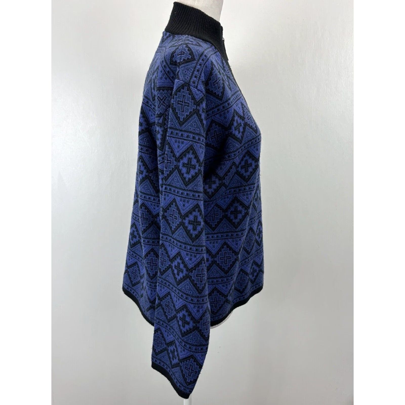 Vintage VINTAGE Demetre Ski Sweater Geometric Wool Blend 1/4 Zip Women Large Purple Black / USA Made Sweater Pullover Size L / US 10 / IT 46 - 4 Thumbnail