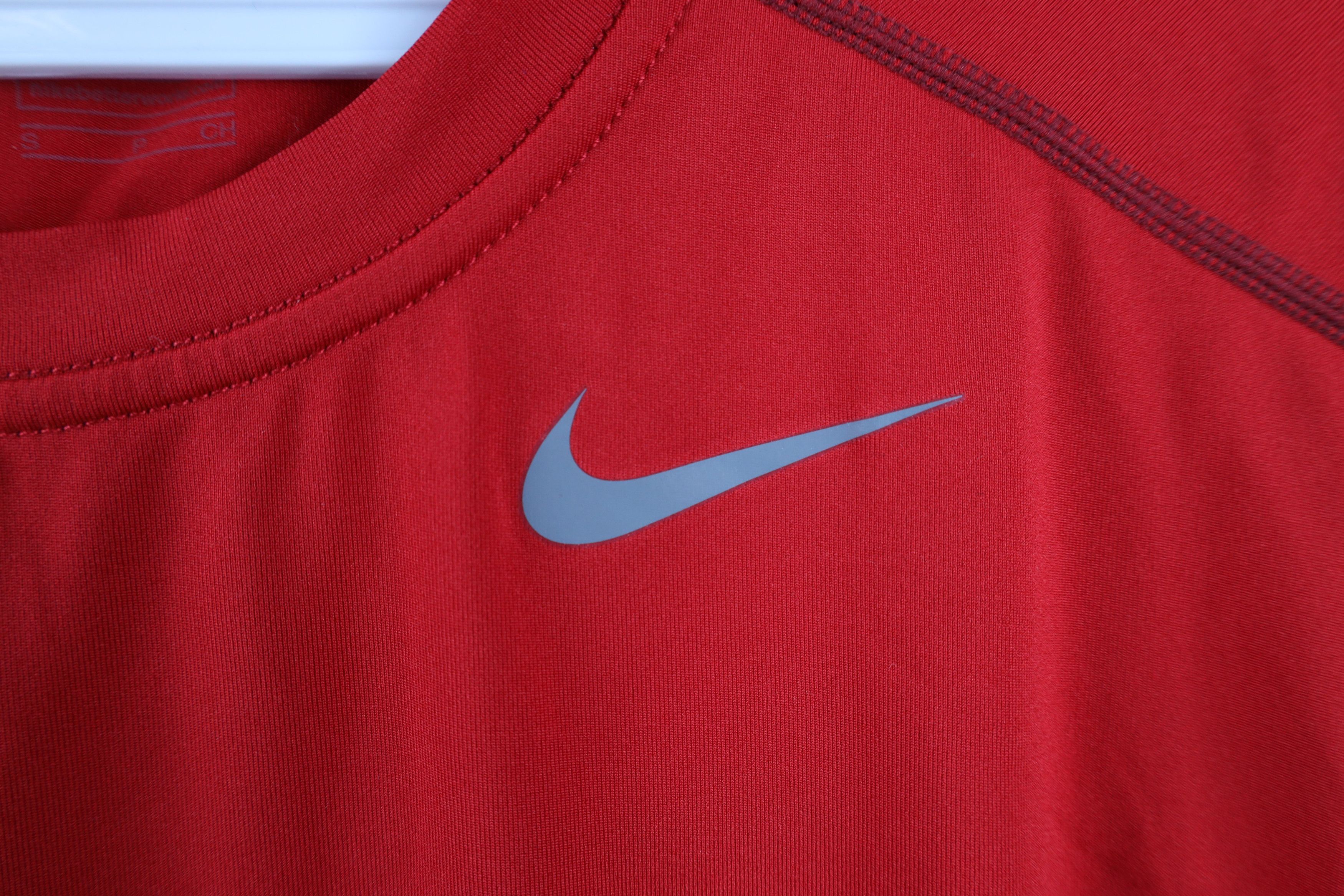 Nike × Vintage Nike Pro Combat Compression Sleeveless Training T-Shirt Red Size US S / EU 44-46 / 1 - 7 Thumbnail
