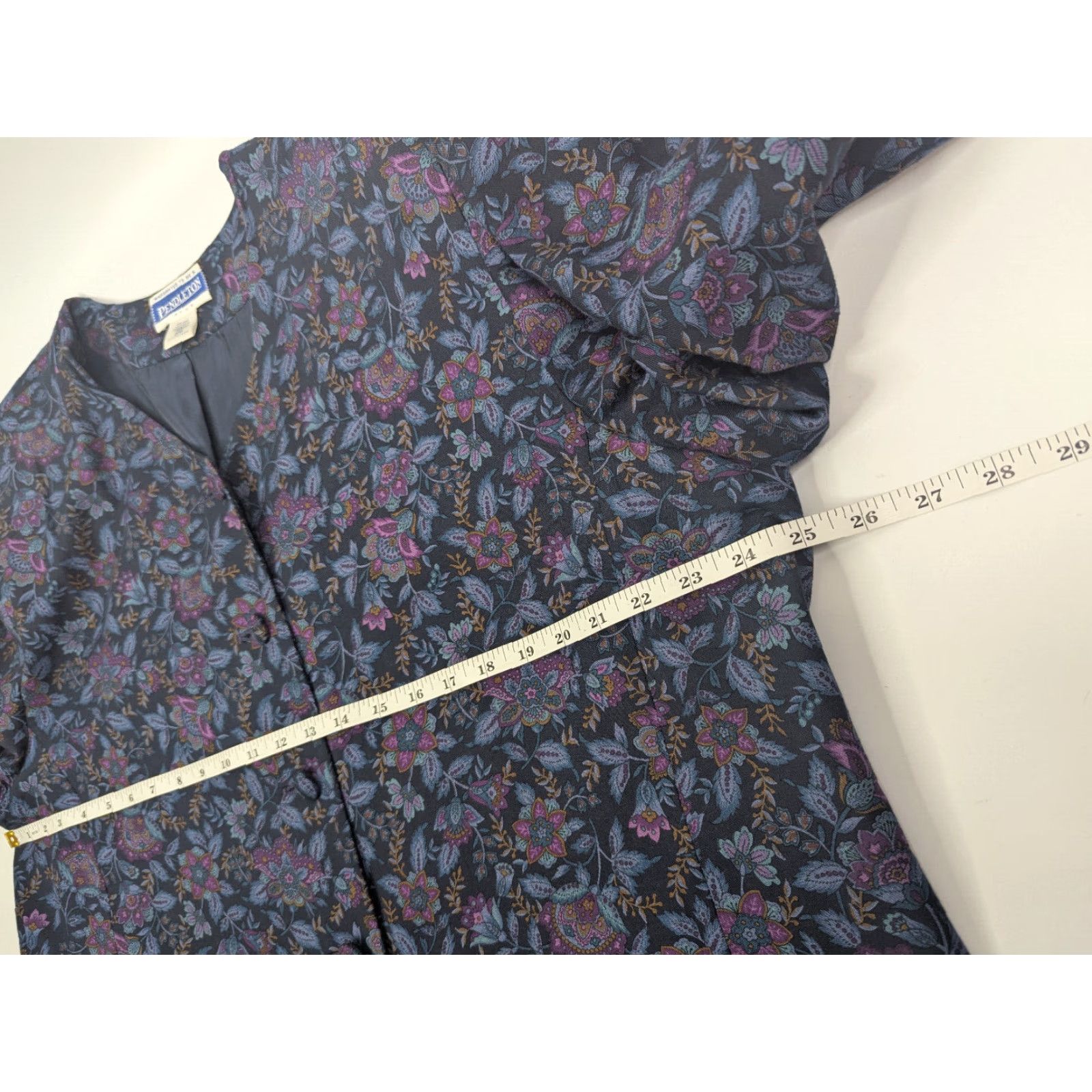 Pendleton VINTAGE Pendleton Plus Women's 20W Navy Floral Button Blouse V-Neck Shirt Rayon Size 3XL / US 20-22 - 6 Thumbnail