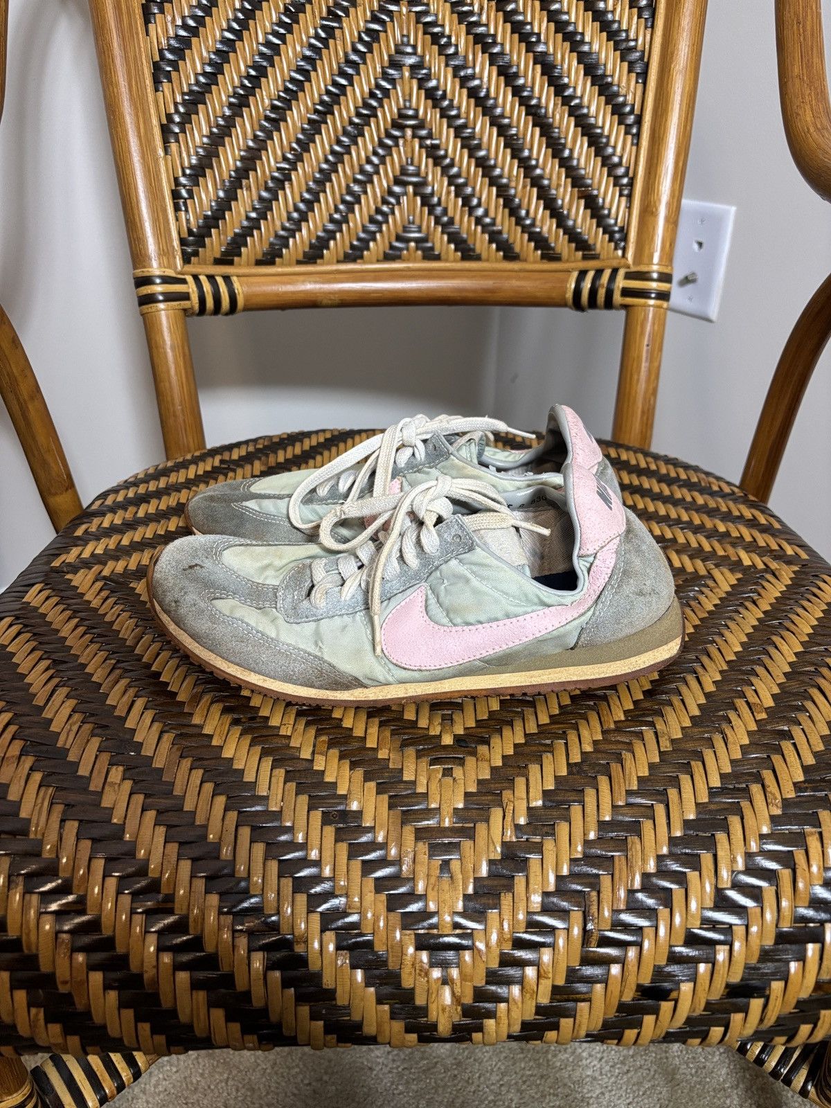 Nike Vintage 80s Nike Running Shoes Pink Green Size 8 Size US 8 / IT 38 - 3 Thumbnail
