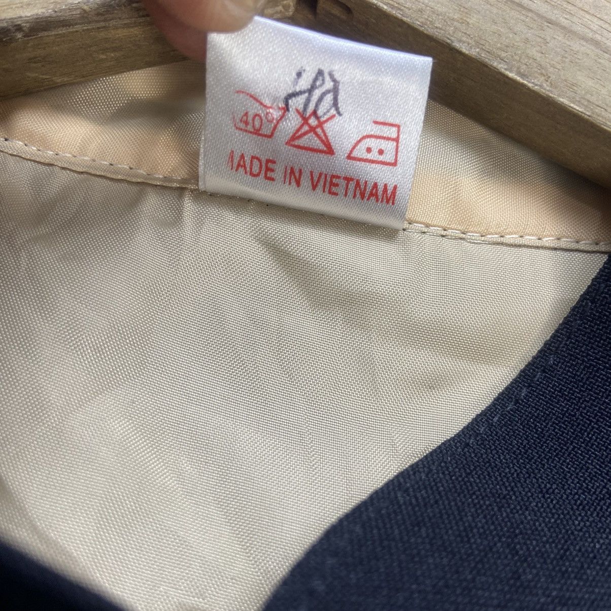 Japanese Brand 100% Silk Japanese Traditional Wear Gold Dragon Embroidered Size US M / EU 48-50 / 2 - 19 Thumbnail