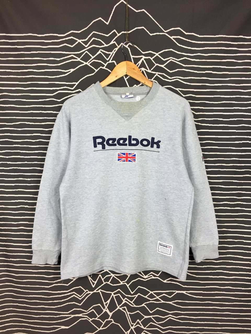 Reebok × Vintage Vtg Reebok Classic UK Flag Embroidered Logo Sweatshirt Size US M / EU 48-50 / 2 - 1 Thumbnail
