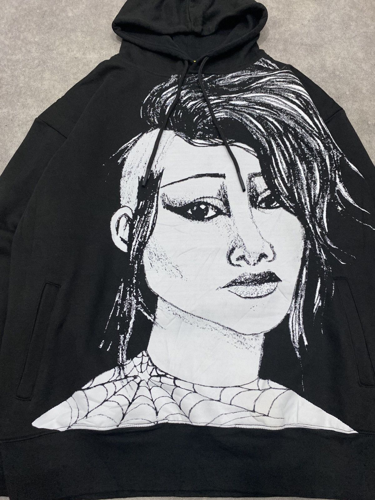 Market NWT CHINATOWN MARKET FACES HOODIE IN BLACK Size US XL / EU 56 / 4 - 2 Thumbnail