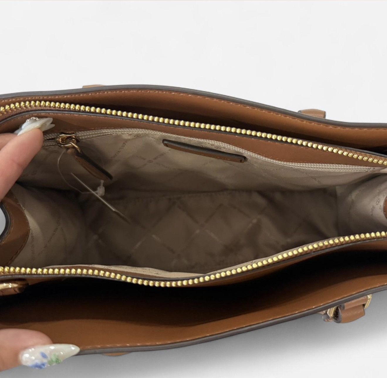 Michael Kors Michael Kors Sheila Vegan Leather Satchel - Luggage Brown Size ONE SIZE - 6 Thumbnail