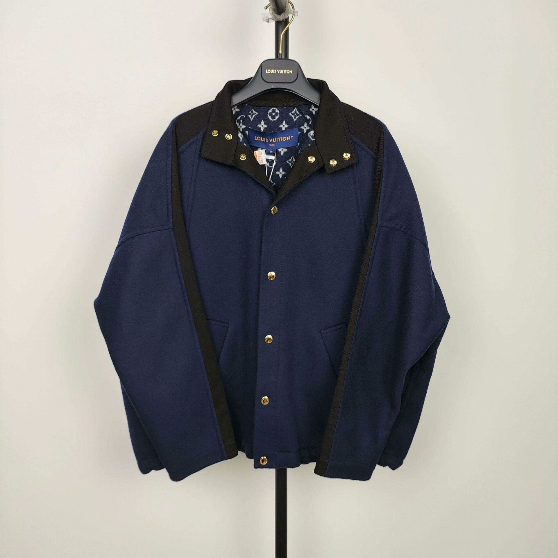 Louis Vuitton Louis Vuitton Wool Coat 36 Size XS / US 0-2 / IT 36-38 - 1 Thumbnail