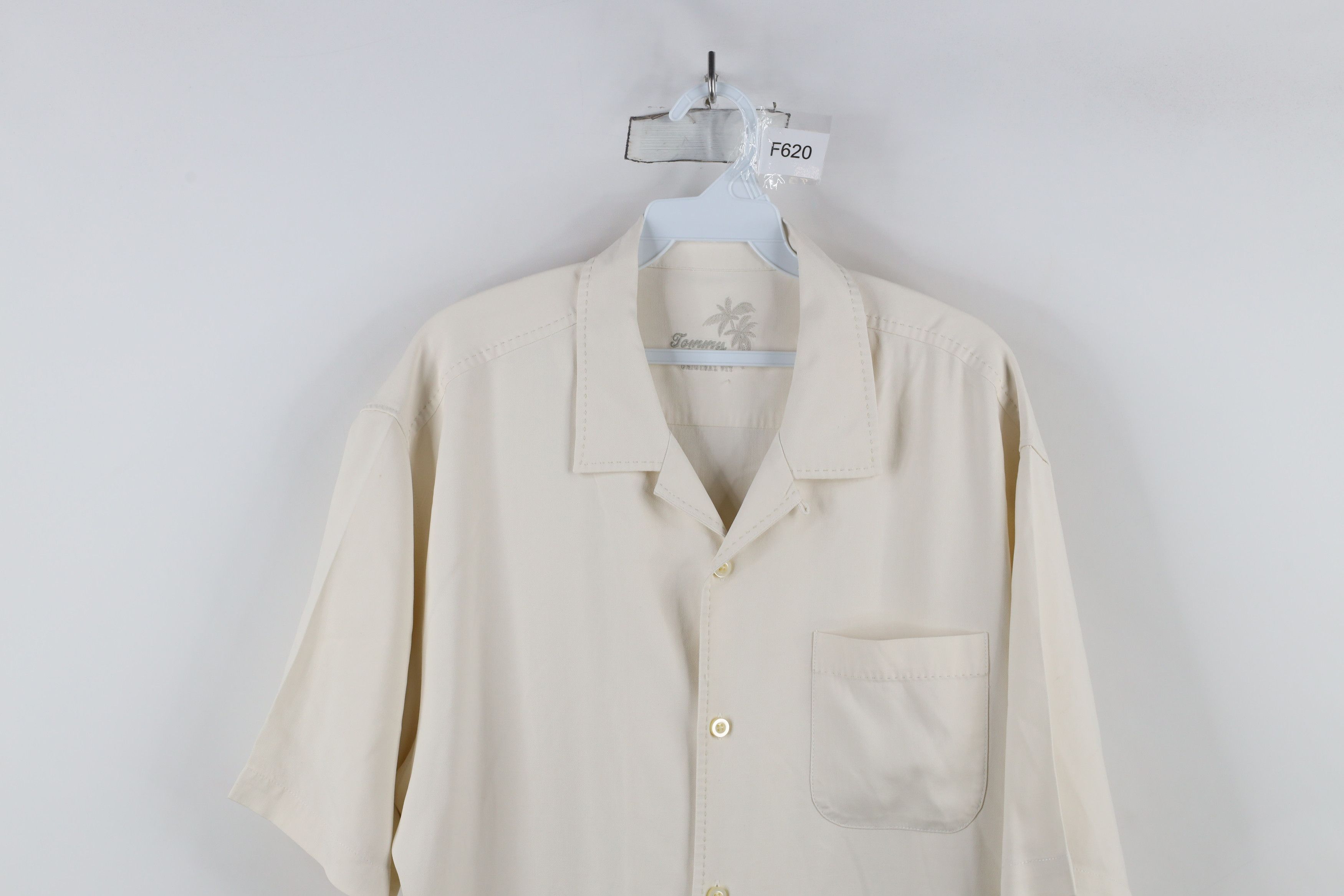 Tommy Bahama × Vintage Vintage Tommy Bahama Silk Looped Collar Button Shirt Cream Size US L / EU 52-54 / 3 - 2 Thumbnail