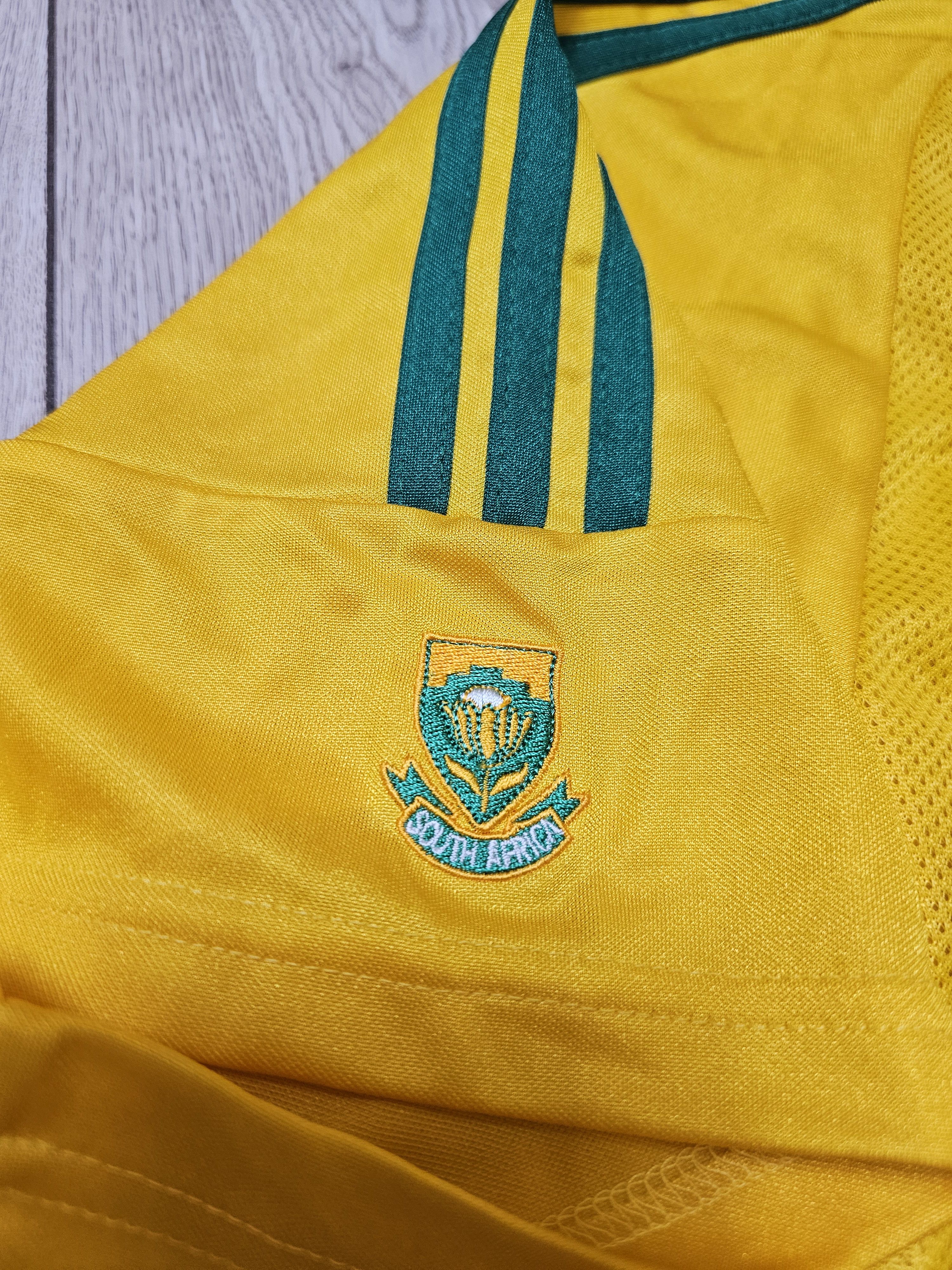 Vintage SOUTH AFRICA 2002 2004 HOME FOOTBALL SHIRT SOCCER JERSEY Size US L / EU 52-54 / 3 - 5 Thumbnail
