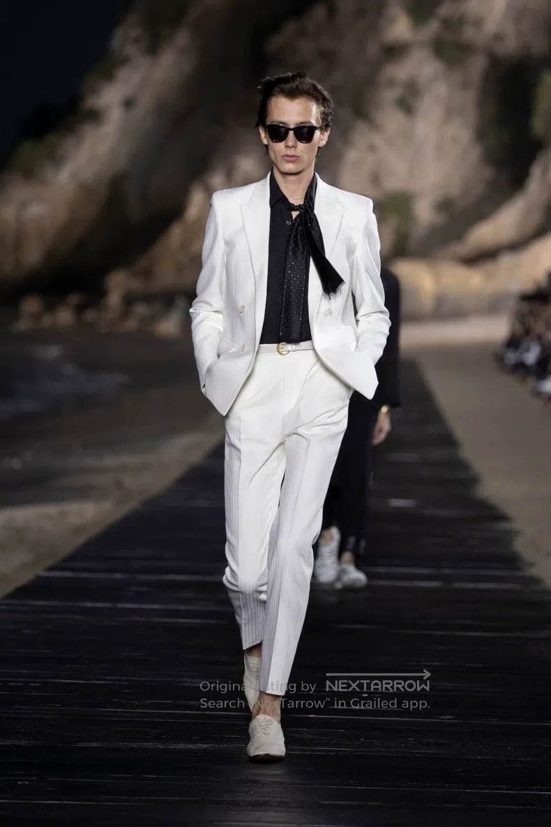 Saint Laurent Paris Saint Laurent Paris Double-breasted, white suit jacket Size US S / EU 44-46 / 1 - 6 Thumbnail