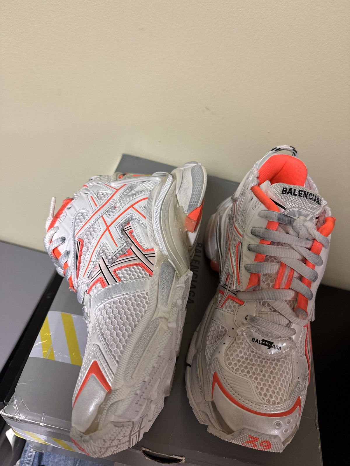 Balenciaga Balenciaga White Orange Runner 39 Size US 6 / EU 39 - 5 Thumbnail