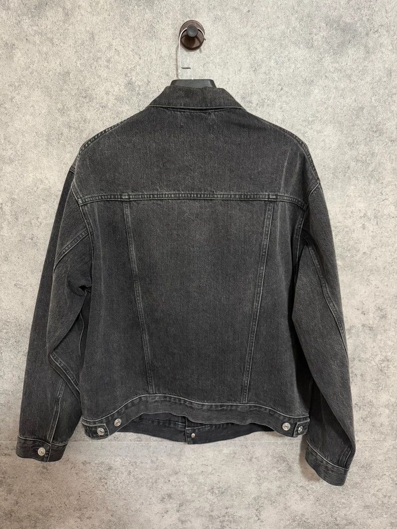 Balenciaga Balenciaga Embroidered monogrammed denim jacket Size US S / EU 44-46 / 1 - 5 Thumbnail