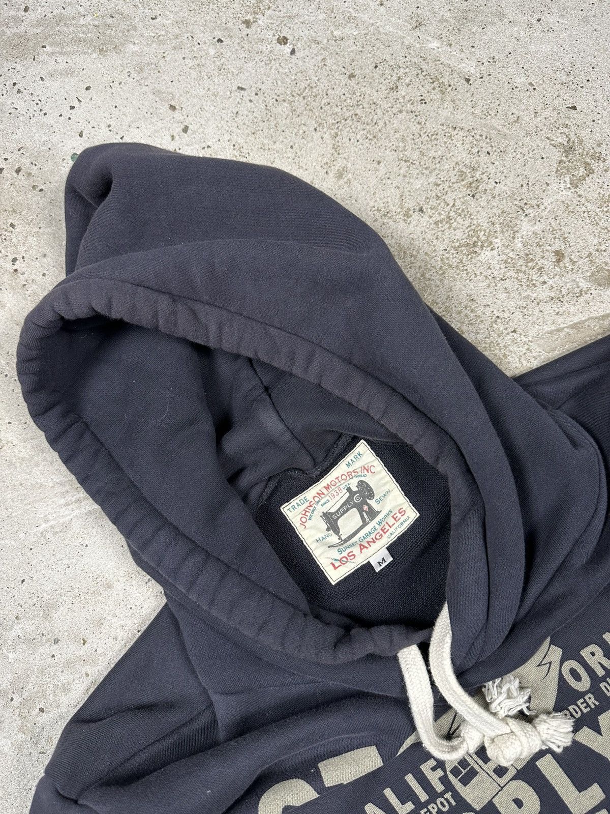 Johnson Motors × Vintage Vintage Johnson Motors Moto Works Navy Hoodie Logo Size US M / EU 48-50 / 2 - 10 Thumbnail