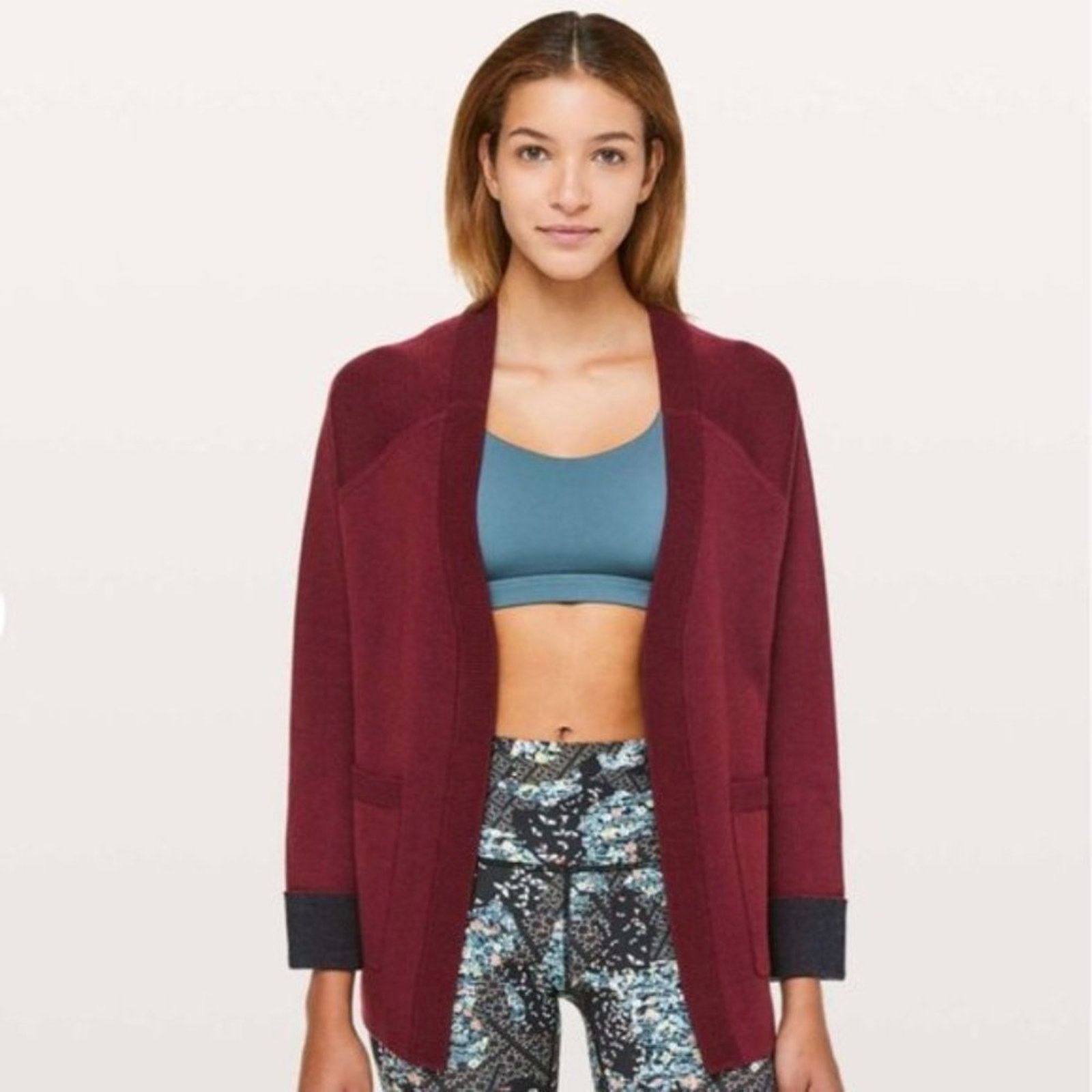 Lululemon Lululemon Merino Wool Wrap Cardigan Size 4 Maroon Size S / US 4 / IT 40 - 3 Thumbnail