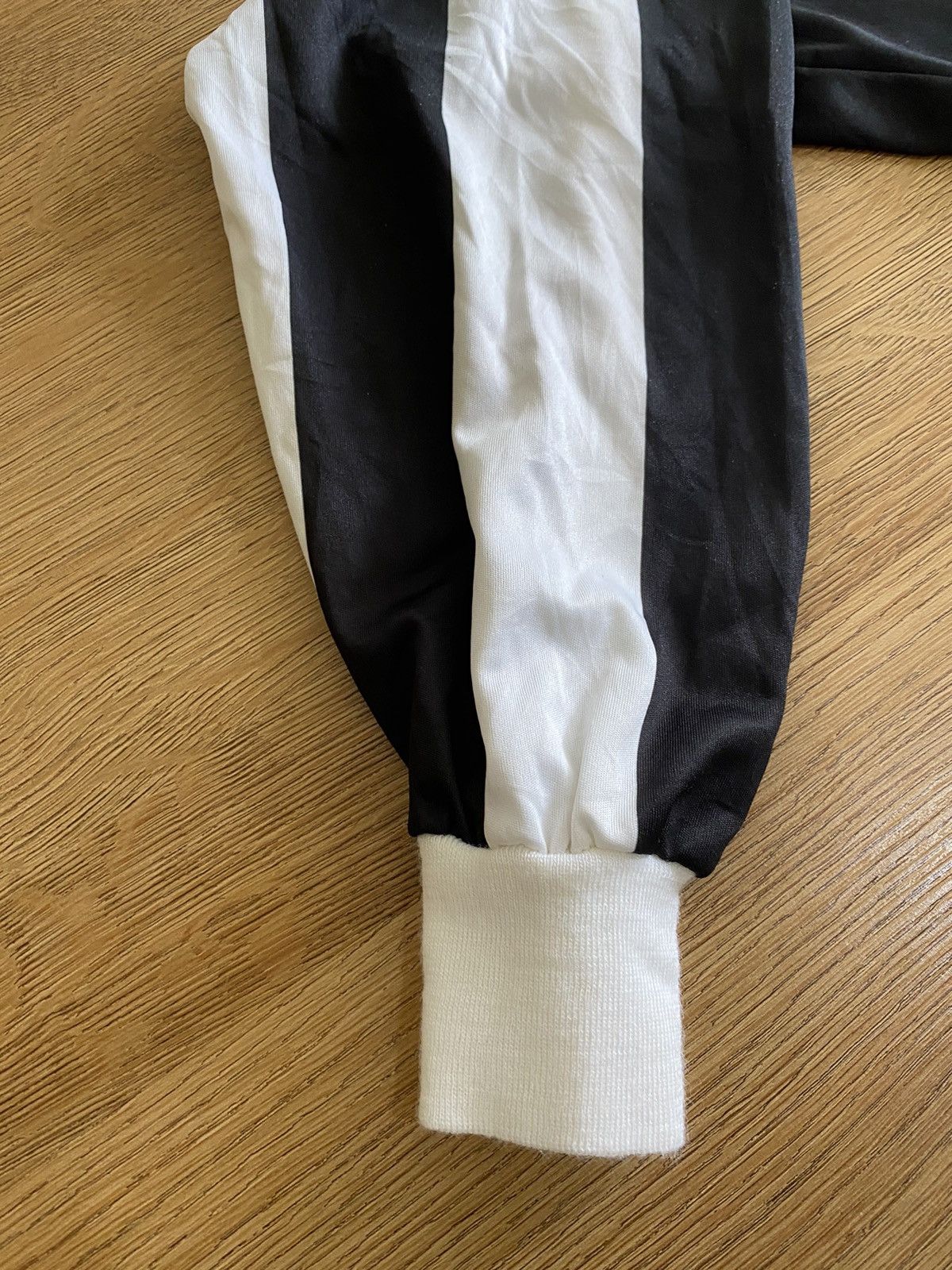 Vintage Vintage Juventus Danone Size US XL / EU 56 / 4 - 6 Thumbnail