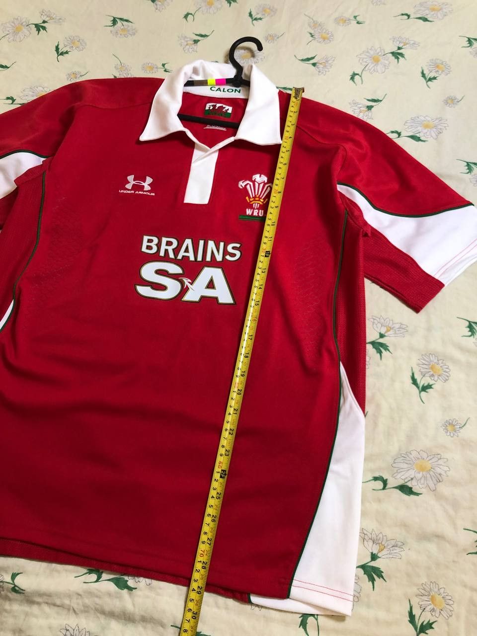 Under Armour UNDER ARMOUR MEN'S RUGBY UNION WALES 2008/2009 HOME SHIRT Size US L / EU 52-54 / 3 - 8 Thumbnail
