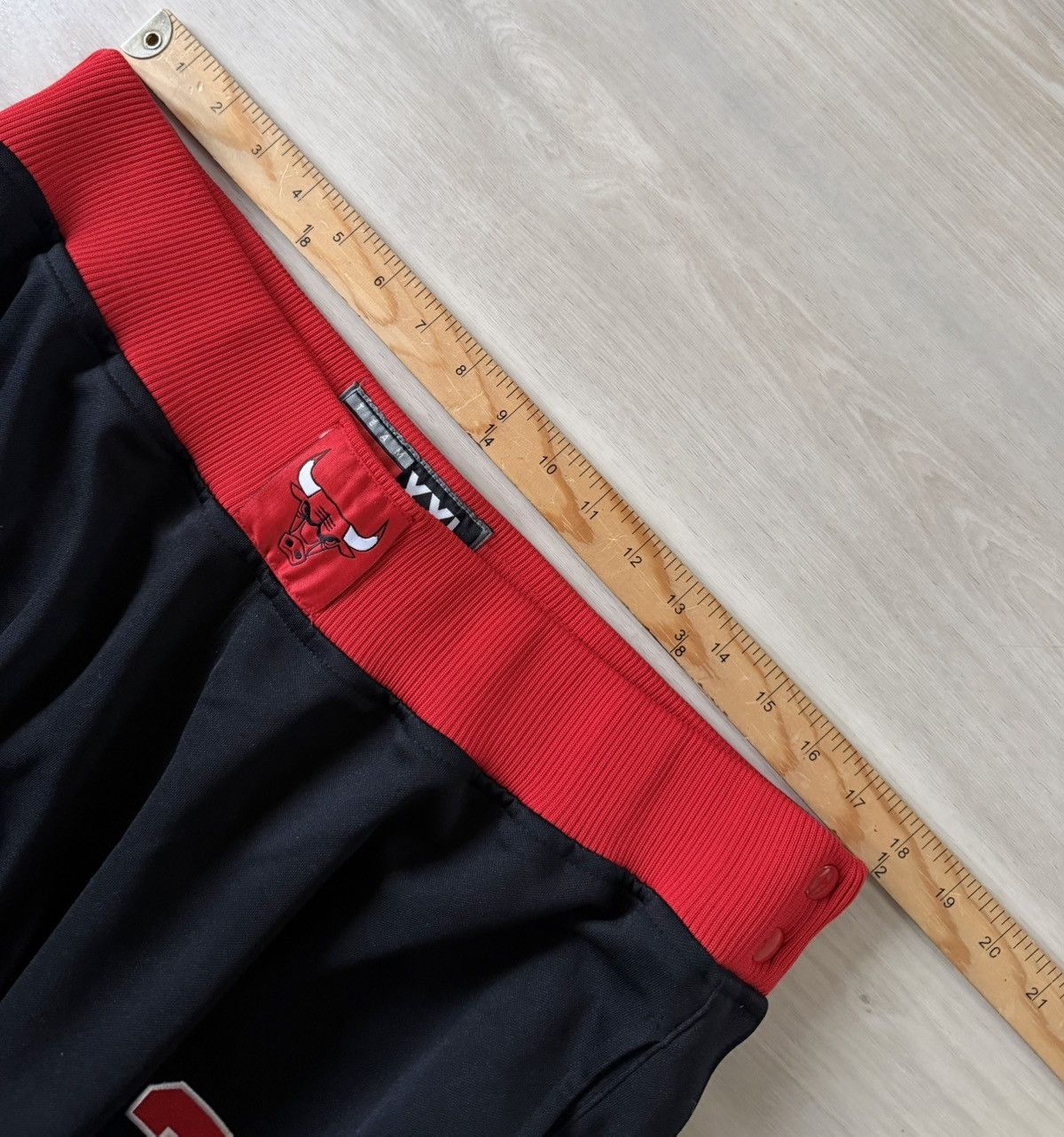 Nike Vtg Nike Pants Chicago Bulls Jordan #23 Warm Up Pants 2XL Size US 40 / EU 56 - 7 Thumbnail